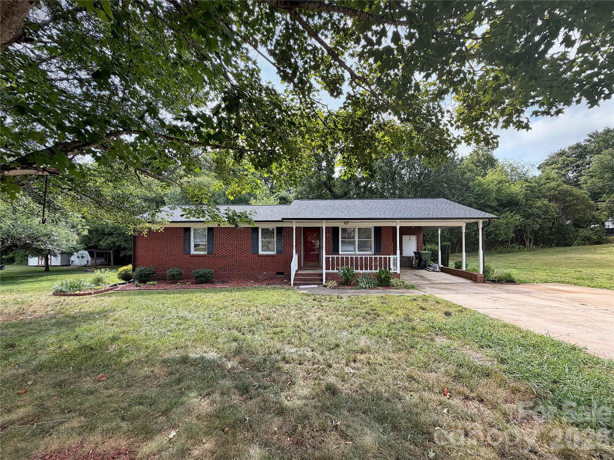 315 Southglenn Drive — Shelby