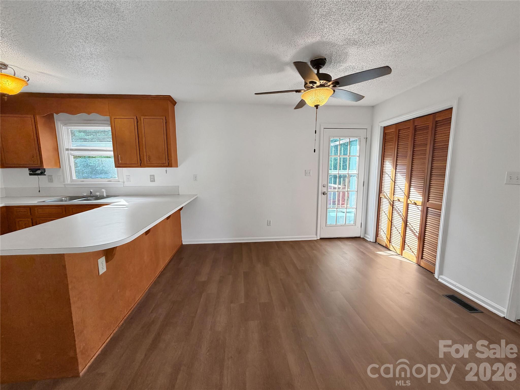 315 Southglenn Drive — Shelby