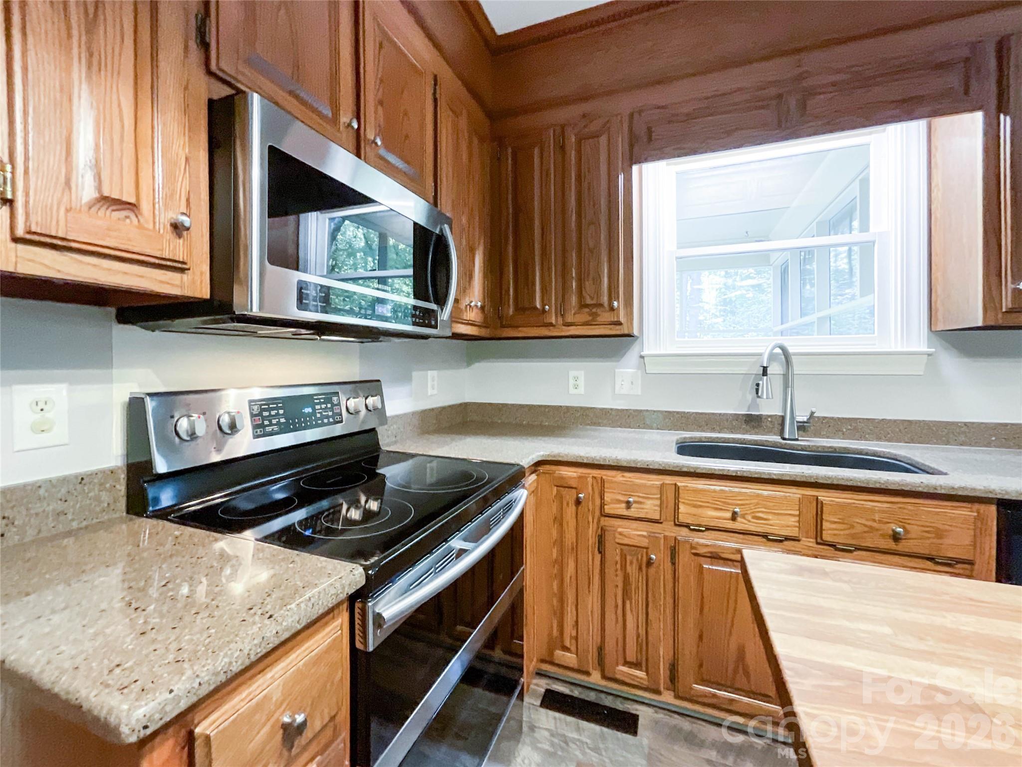 7151 Forest Ridge Road — Weddington