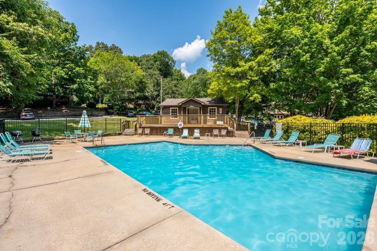 3605 Colony Crossing Drive — Charlotte