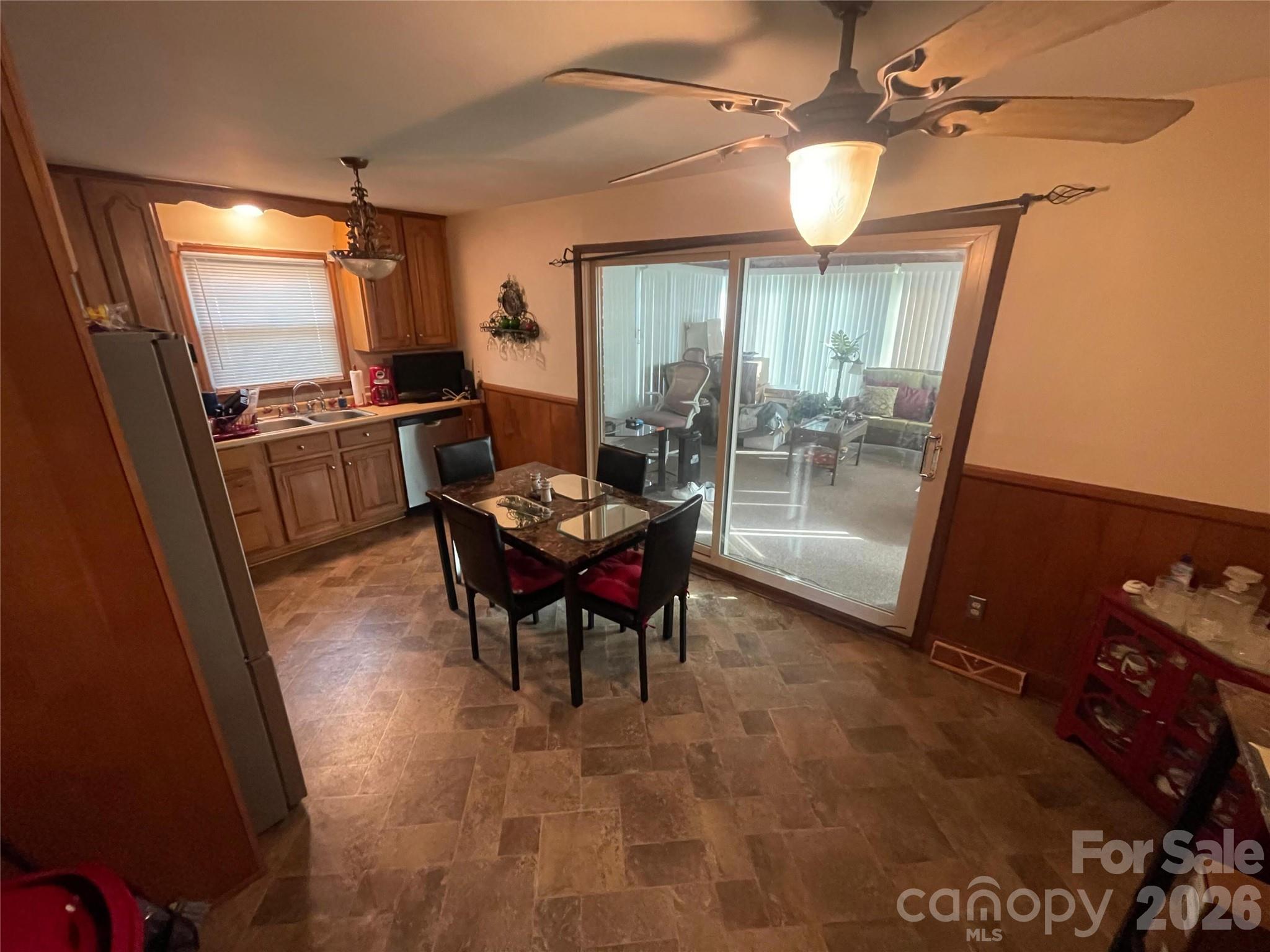 3133 Rosehill Drive — Charlotte