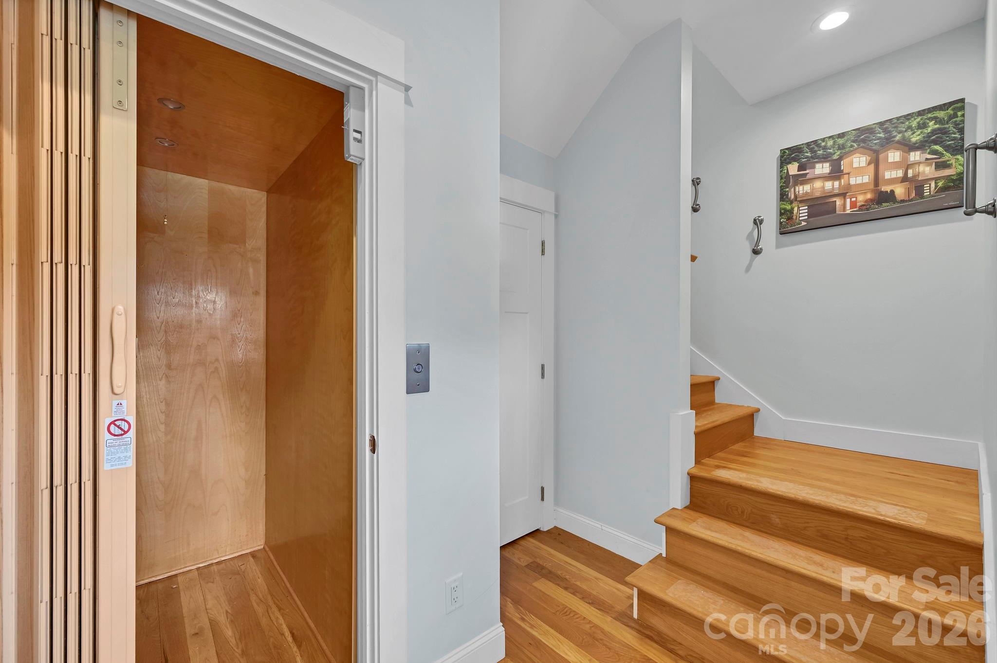 406 Kessler Place — Asheville