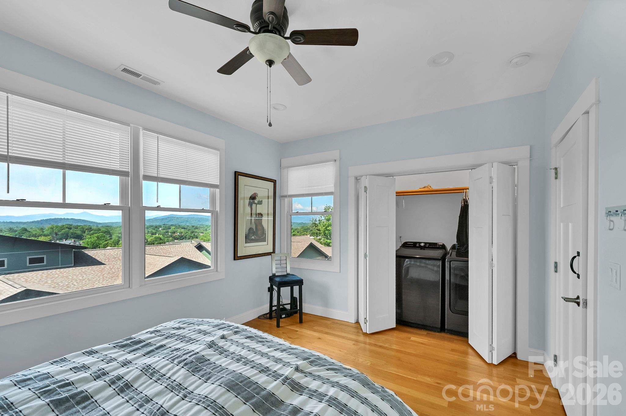 406 Kessler Place — Asheville