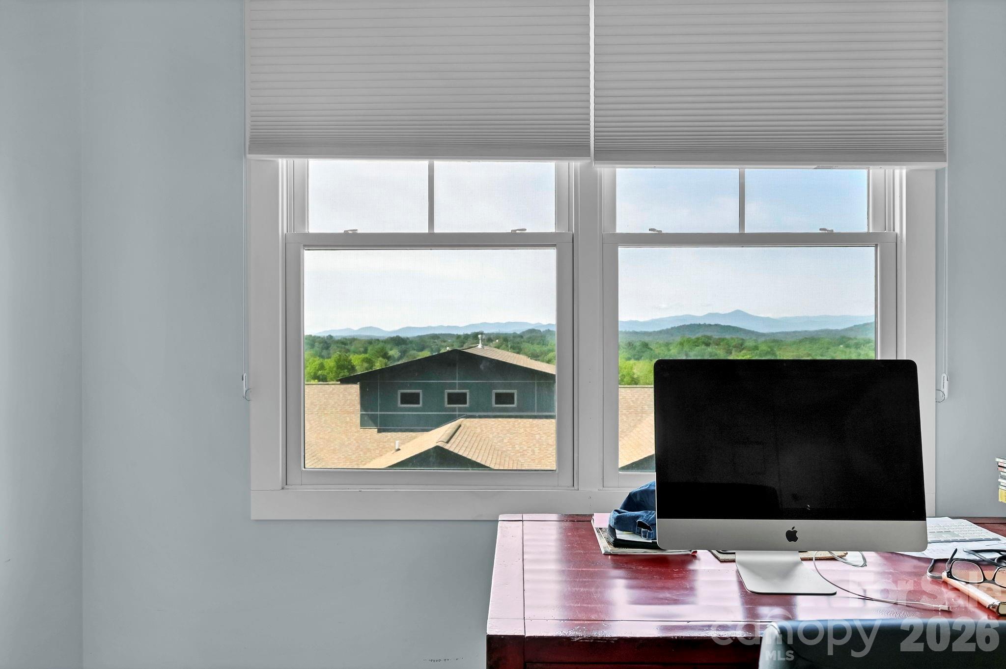 406 Kessler Place — Asheville