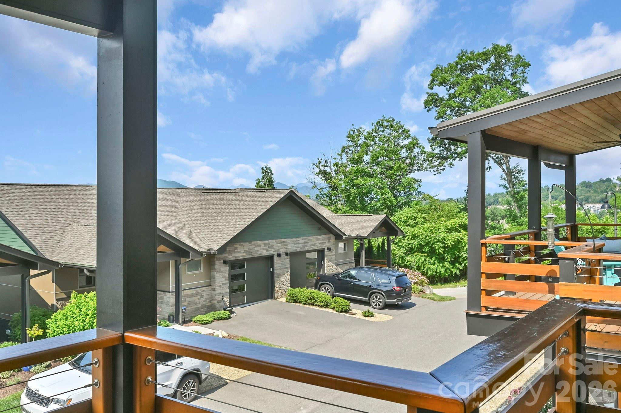 406 Kessler Place — Asheville