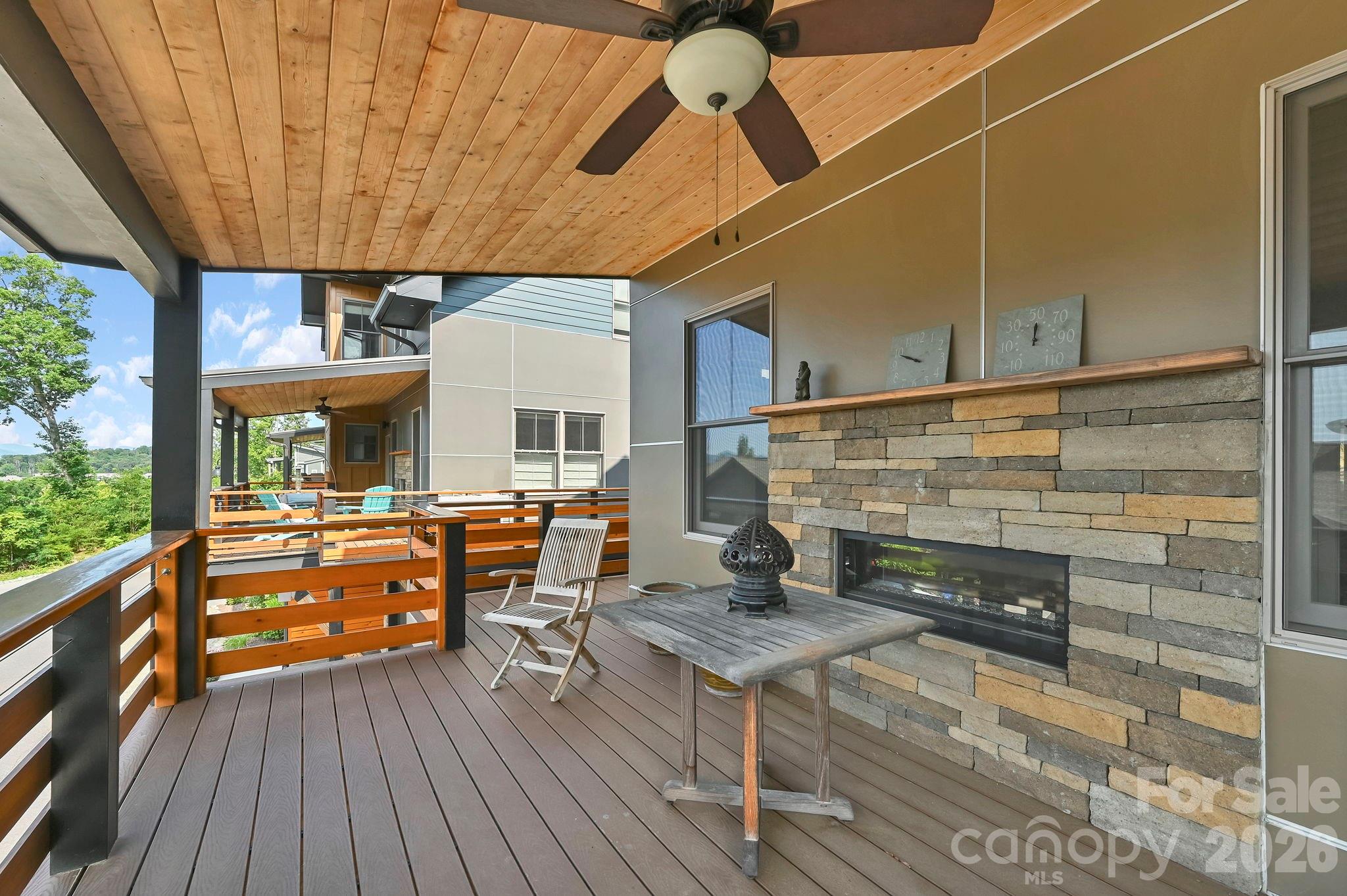 406 Kessler Place — Asheville