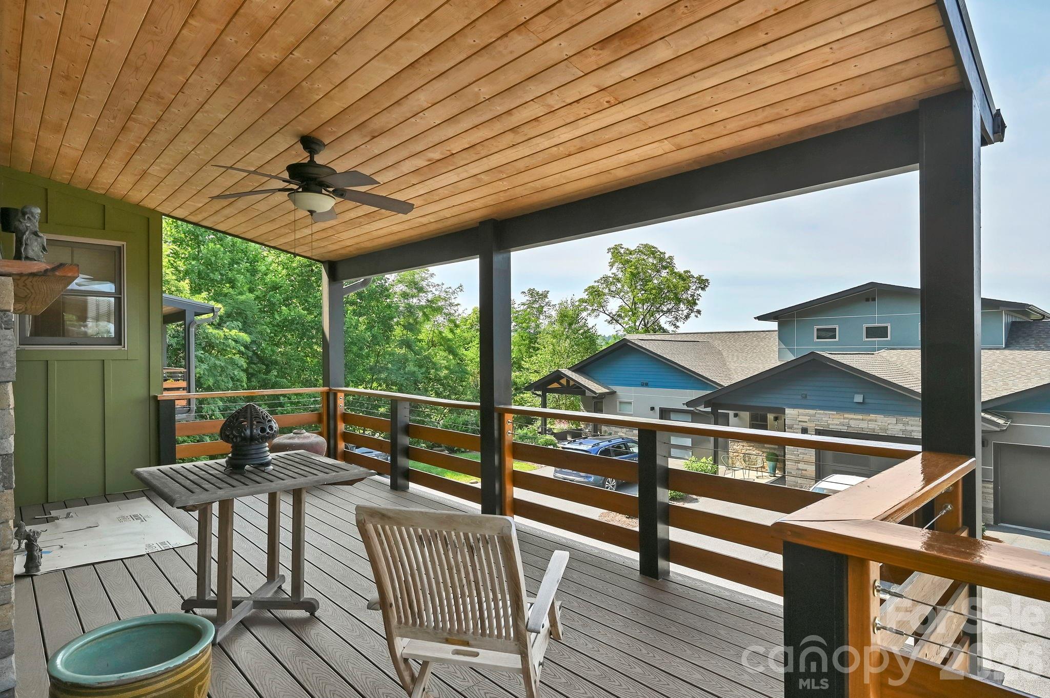 406 Kessler Place — Asheville