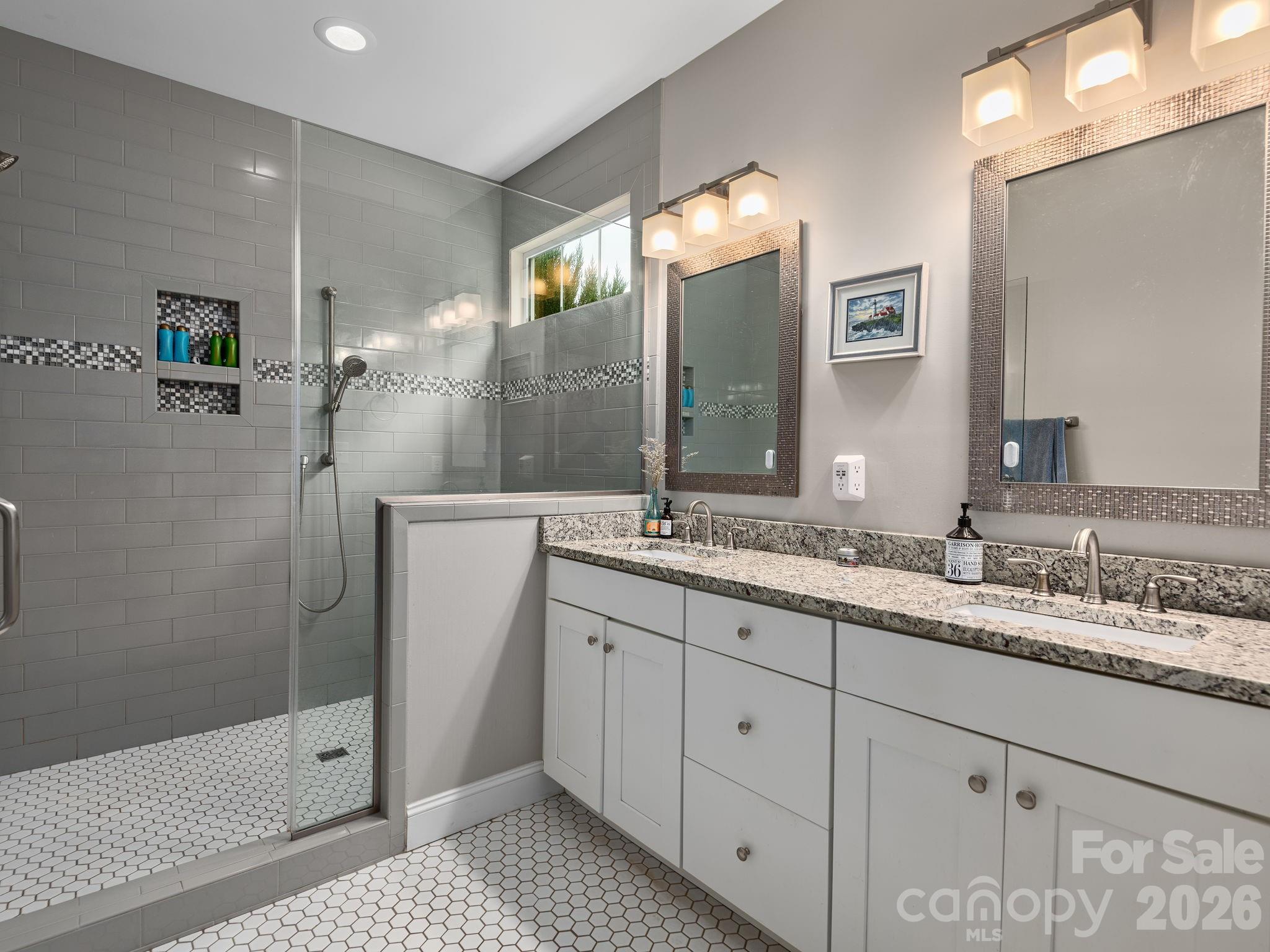 80 Bassett Road — Asheville