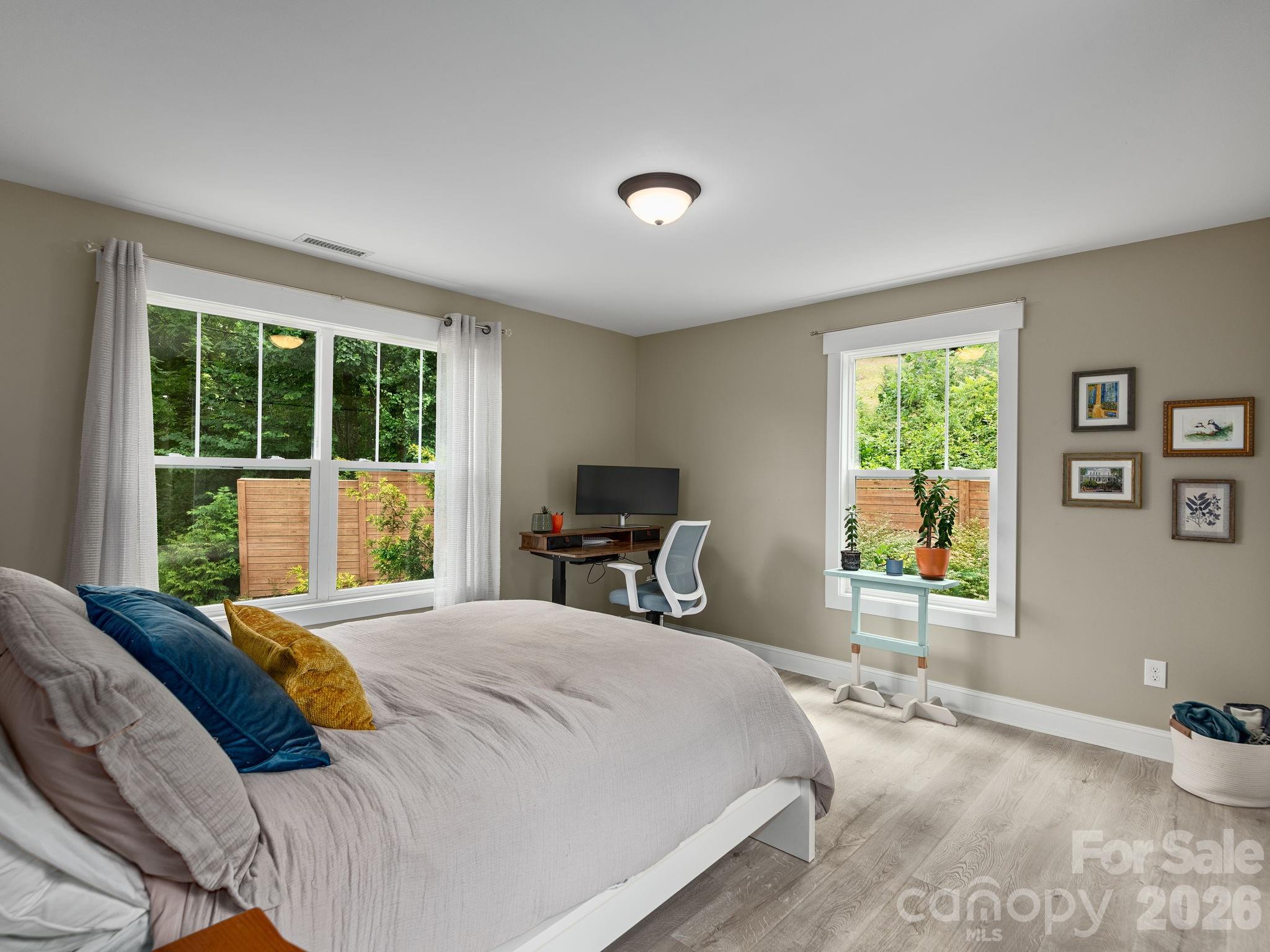 80 Bassett Road — Asheville