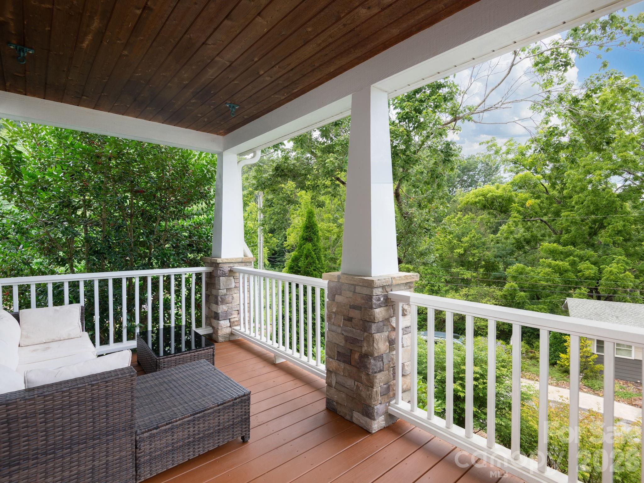 80 Bassett Road — Asheville