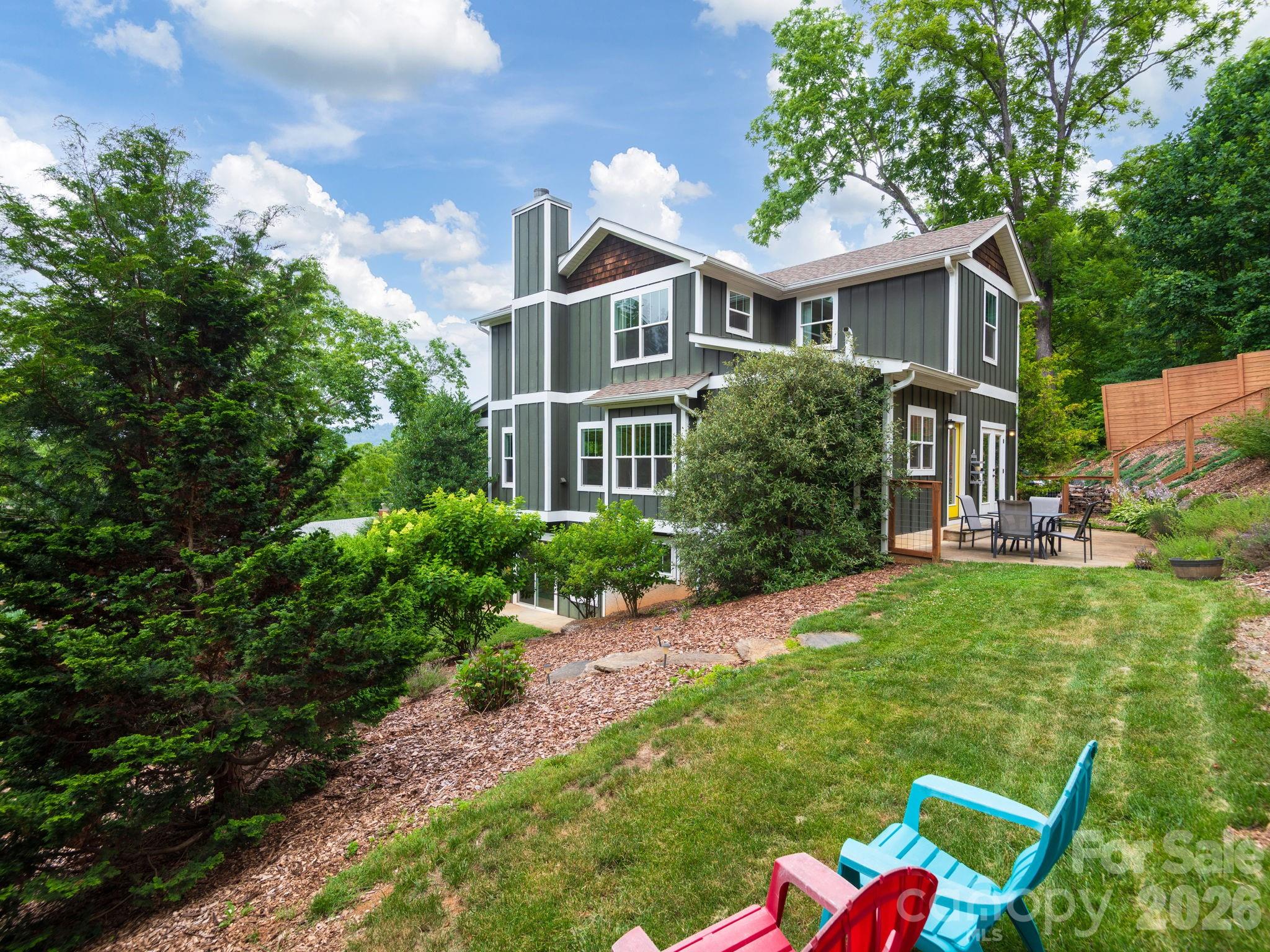 80 Bassett Road — Asheville