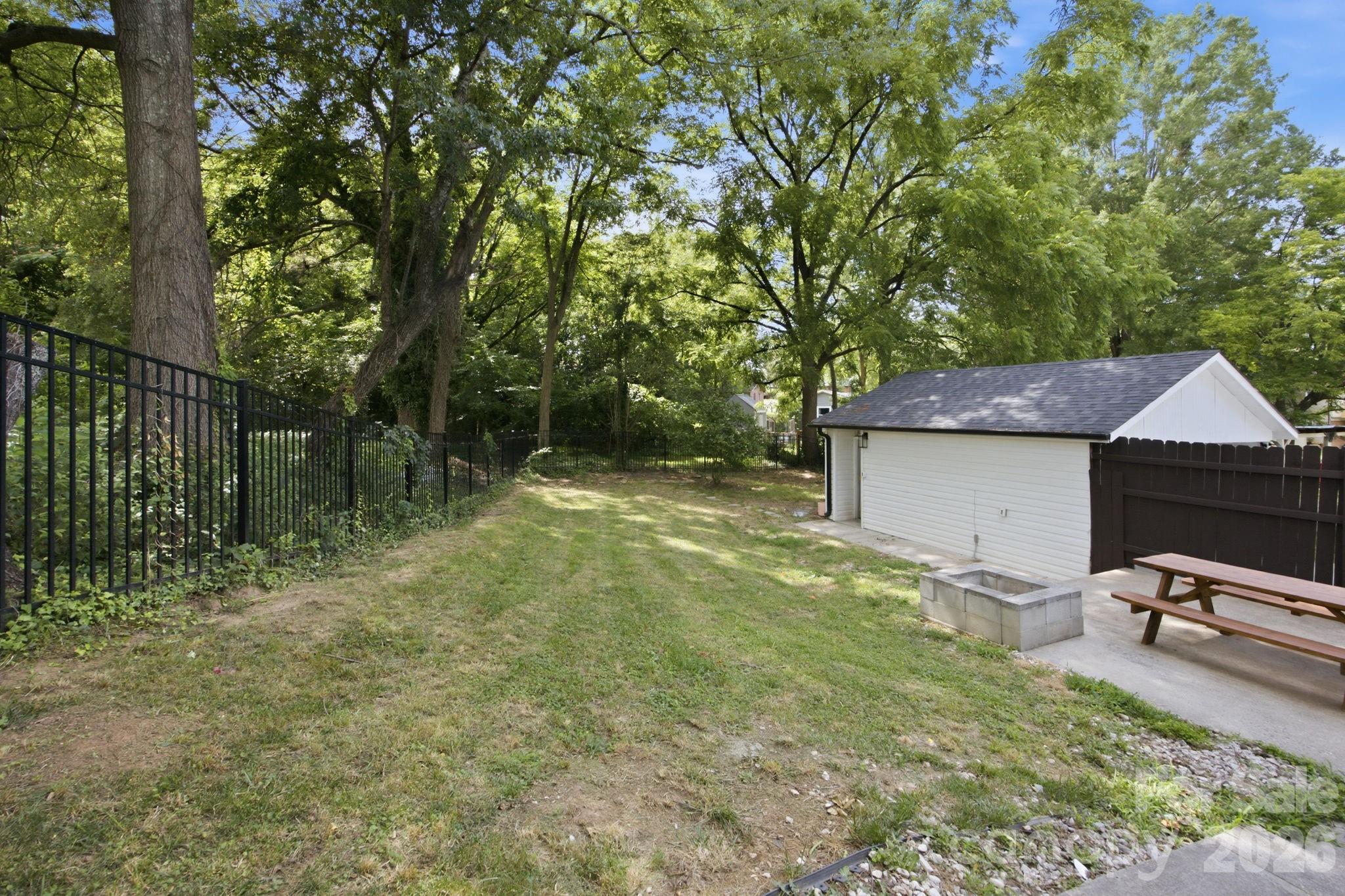 443 Brandon Street — Davidson