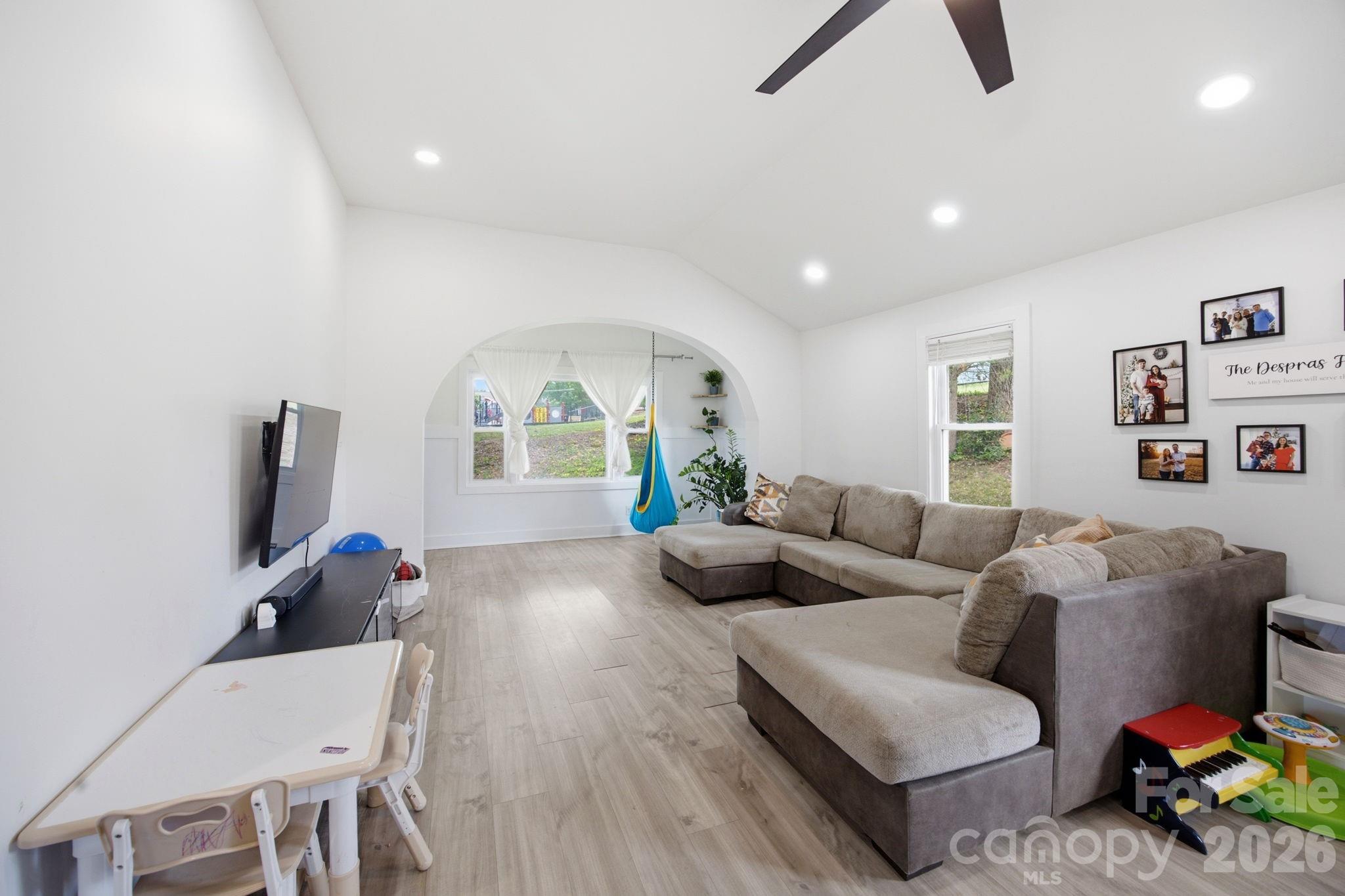 443 Brandon Street — Davidson