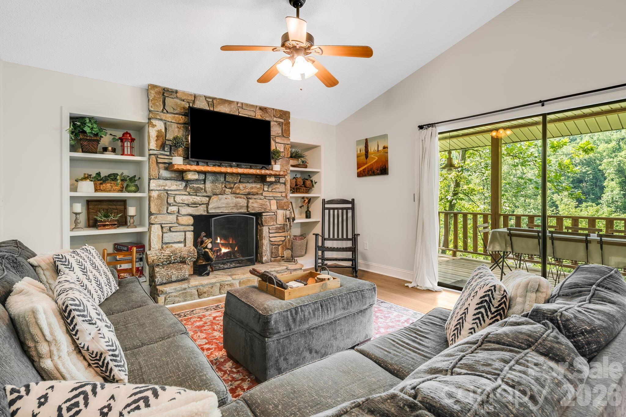 950 Main Street #5 — Chimney Rock