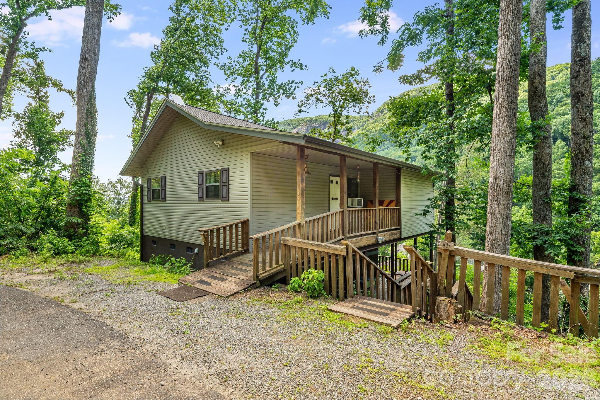 950 Main Street #5 — Chimney Rock