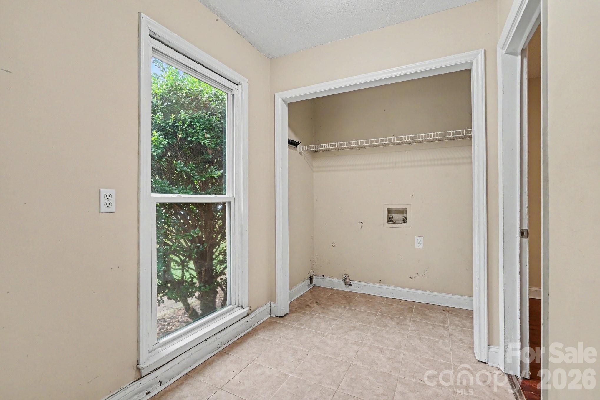 7111 Amarillo Drive — Charlotte