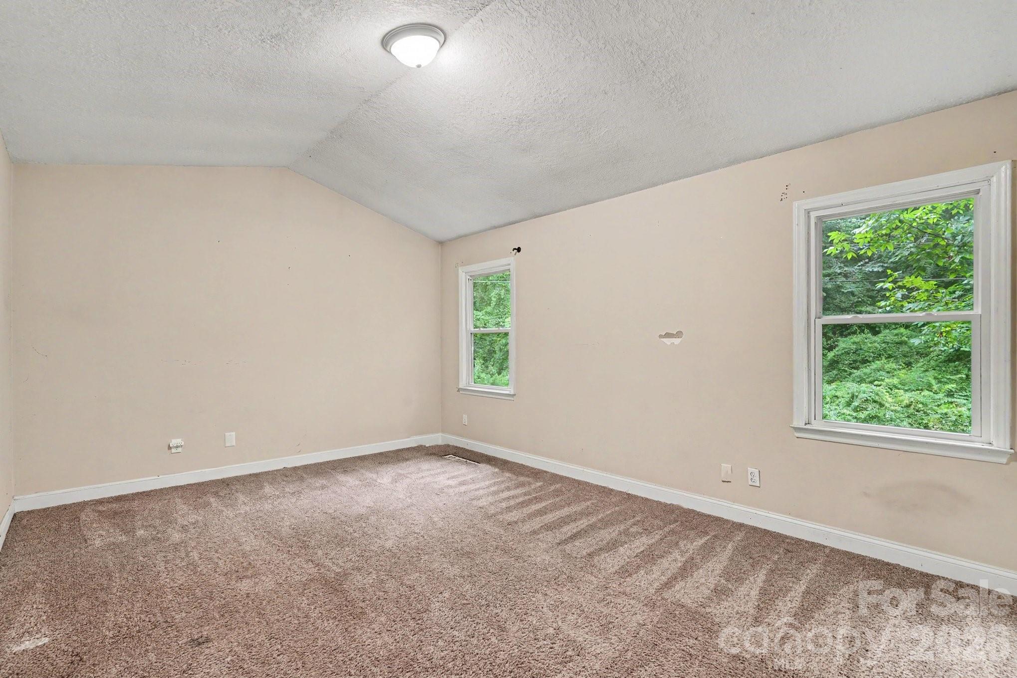 7111 Amarillo Drive — Charlotte