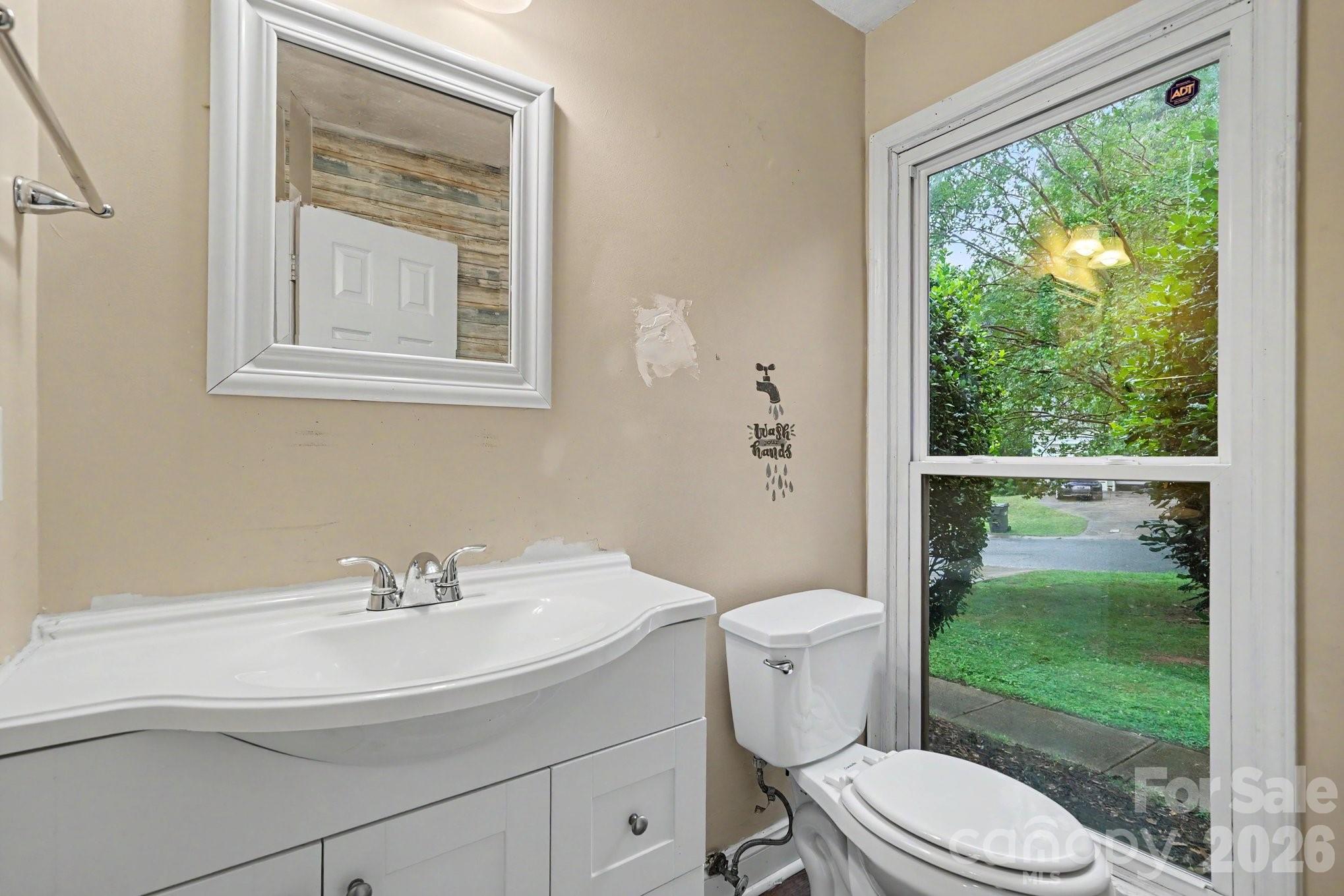 7111 Amarillo Drive — Charlotte