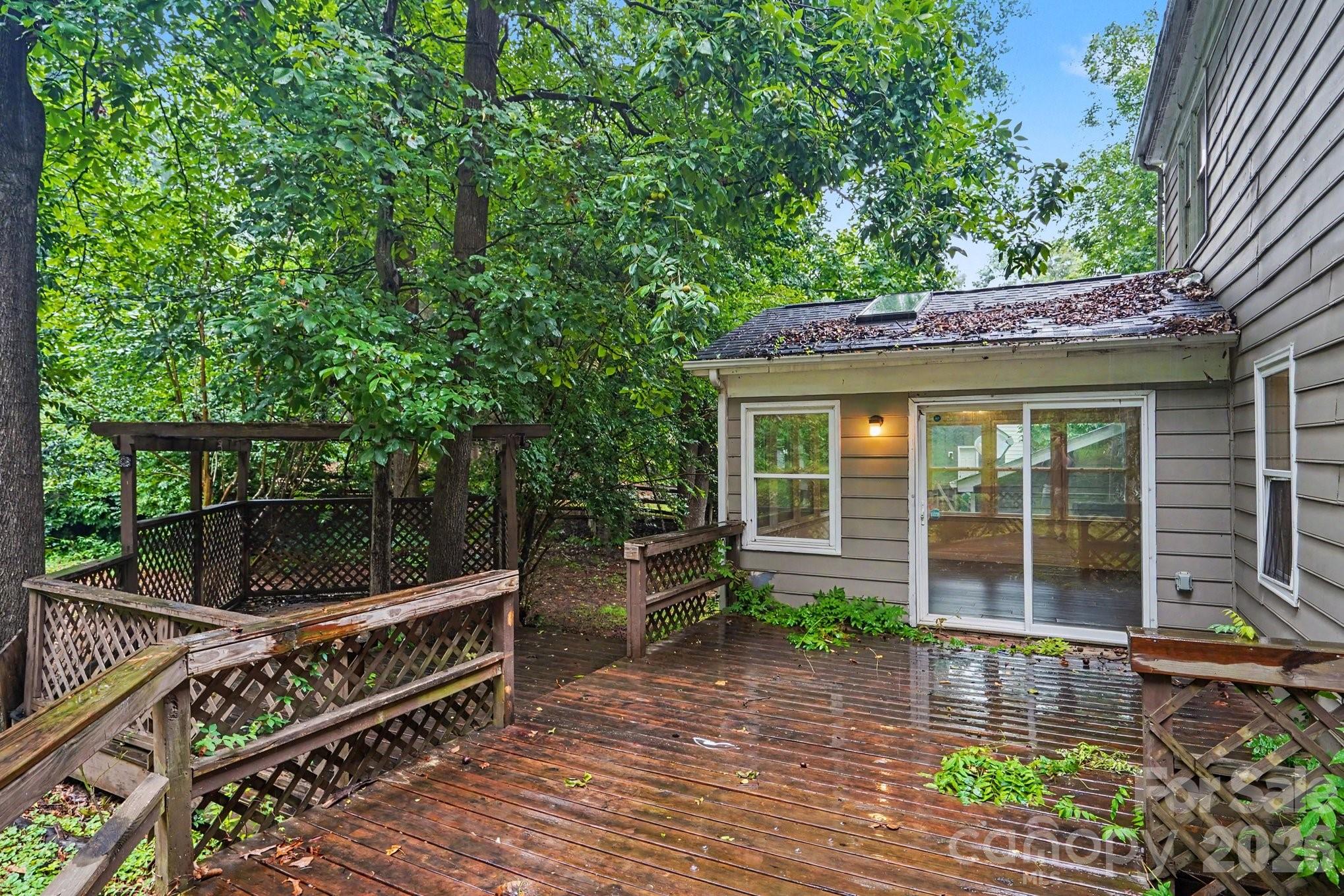 7111 Amarillo Drive — Charlotte