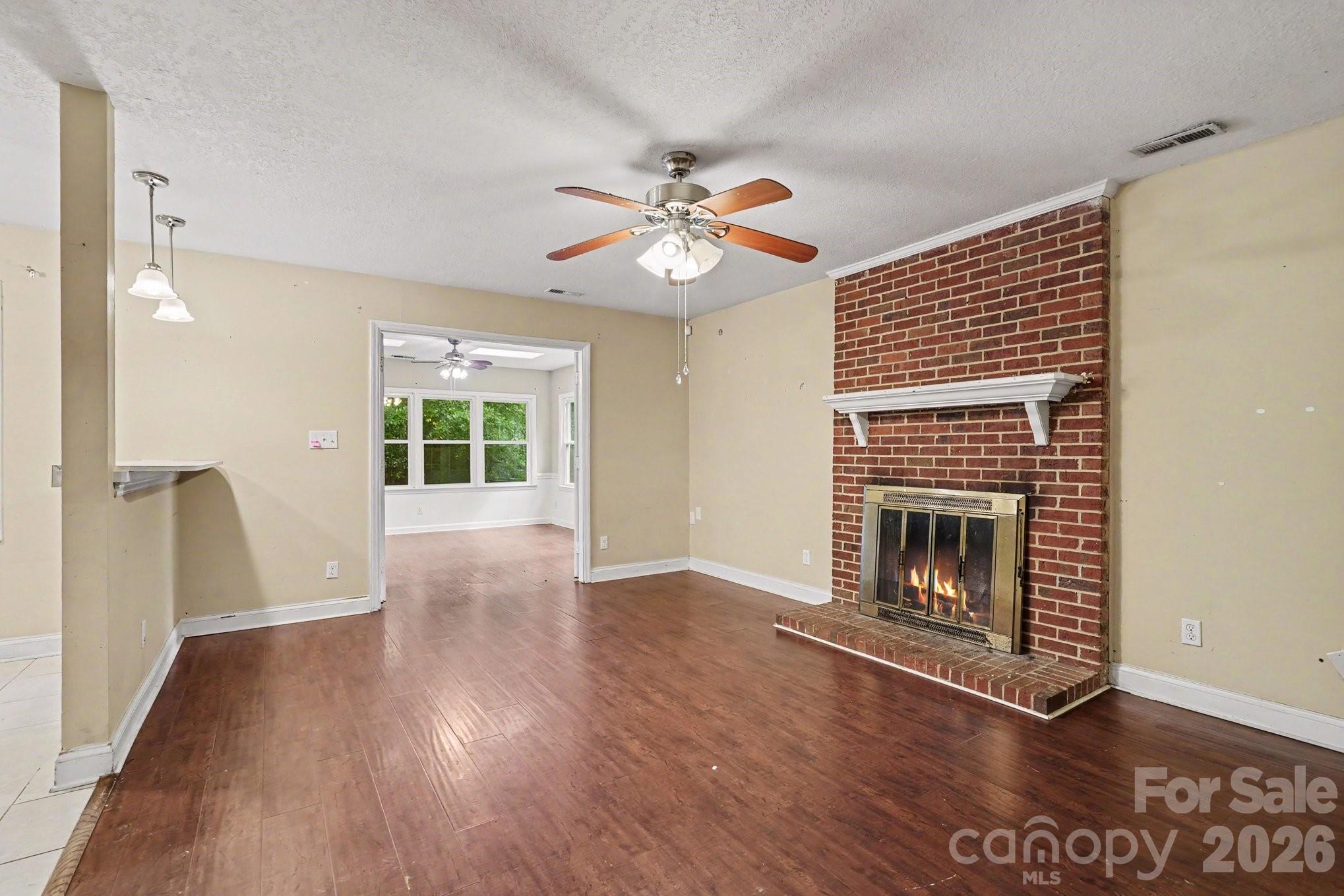 7111 Amarillo Drive — Charlotte