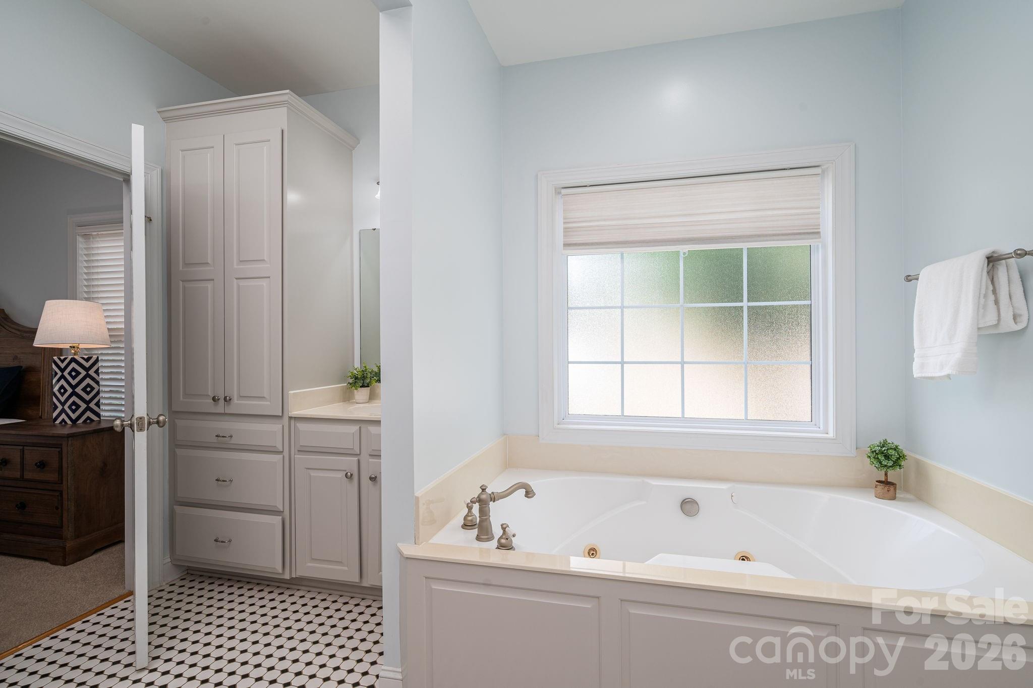 3020 N Ridge Court — Lincolnton