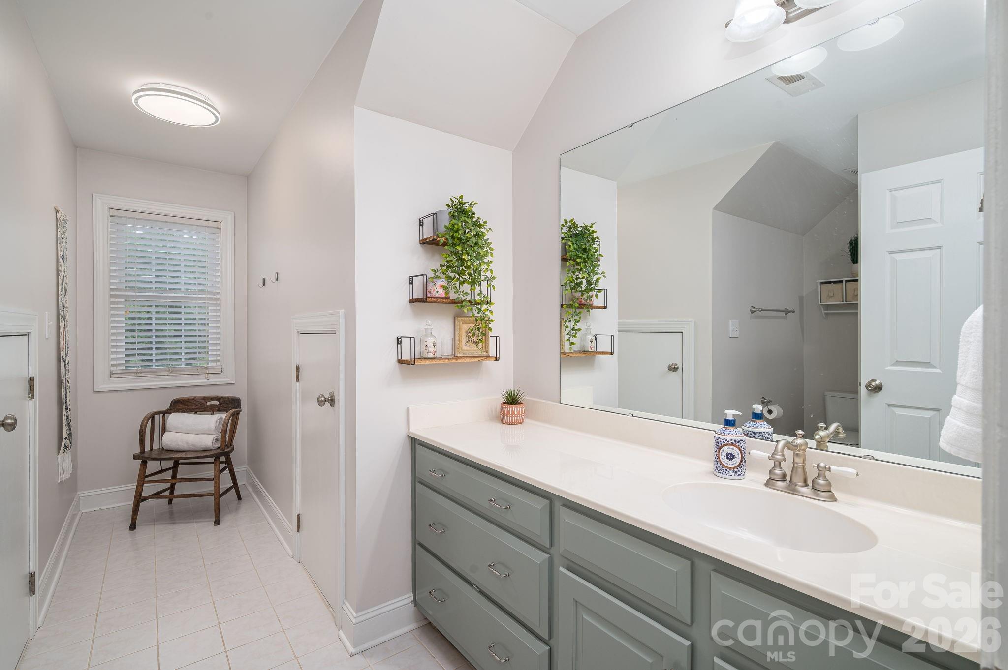 3020 N Ridge Court — Lincolnton