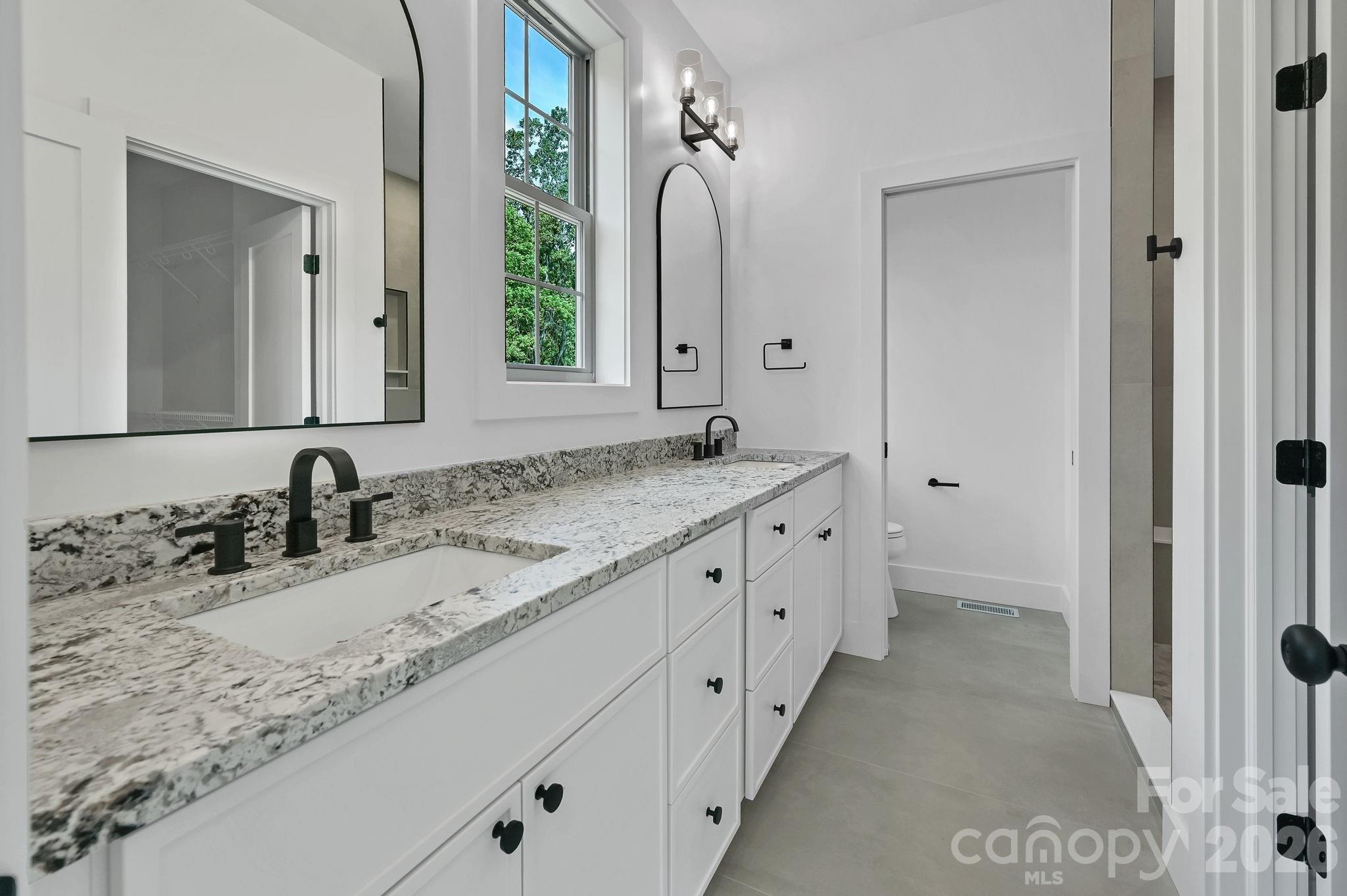 225 Edgewood Road S — Asheville