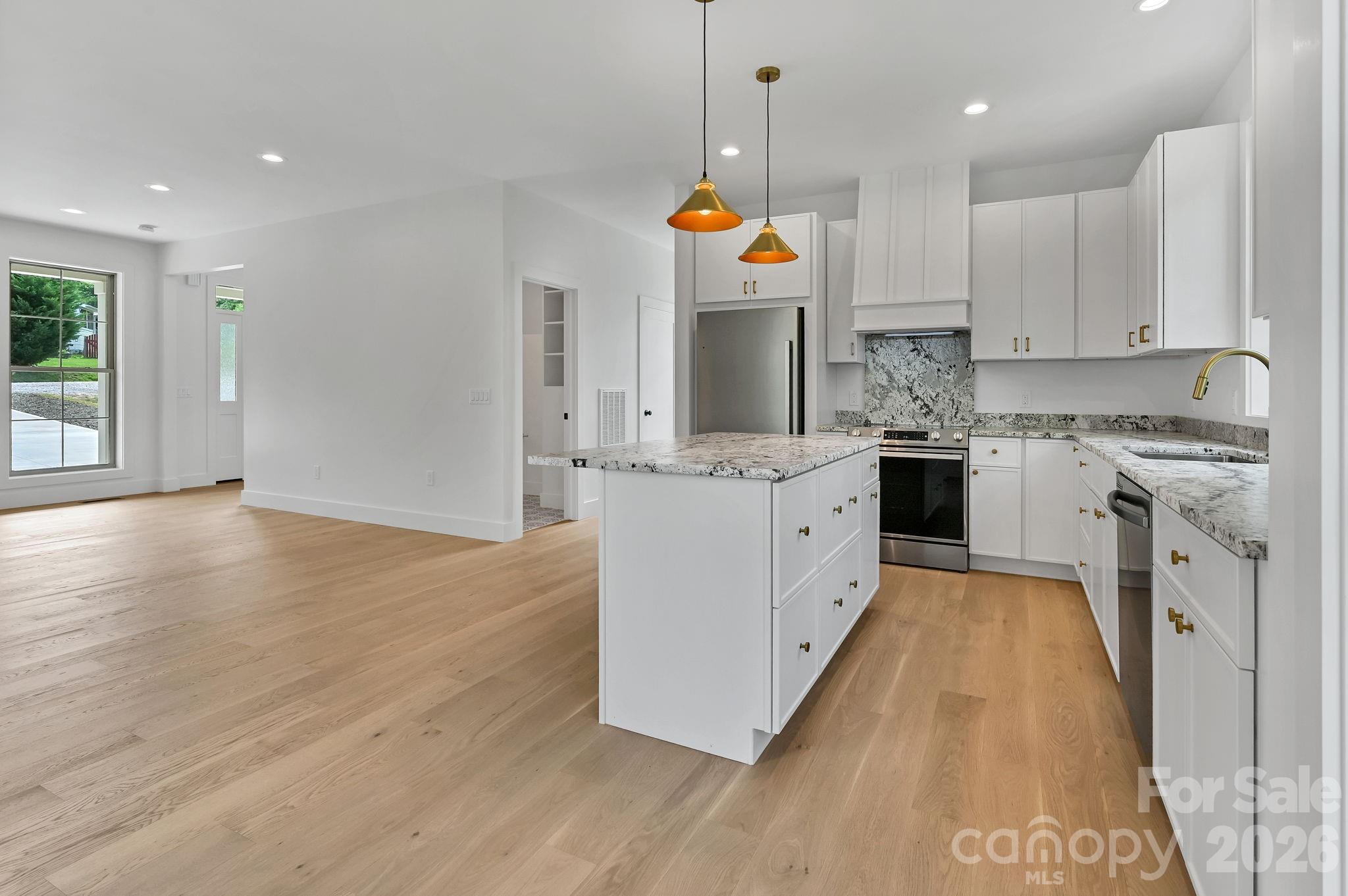 225 Edgewood Road S — Asheville