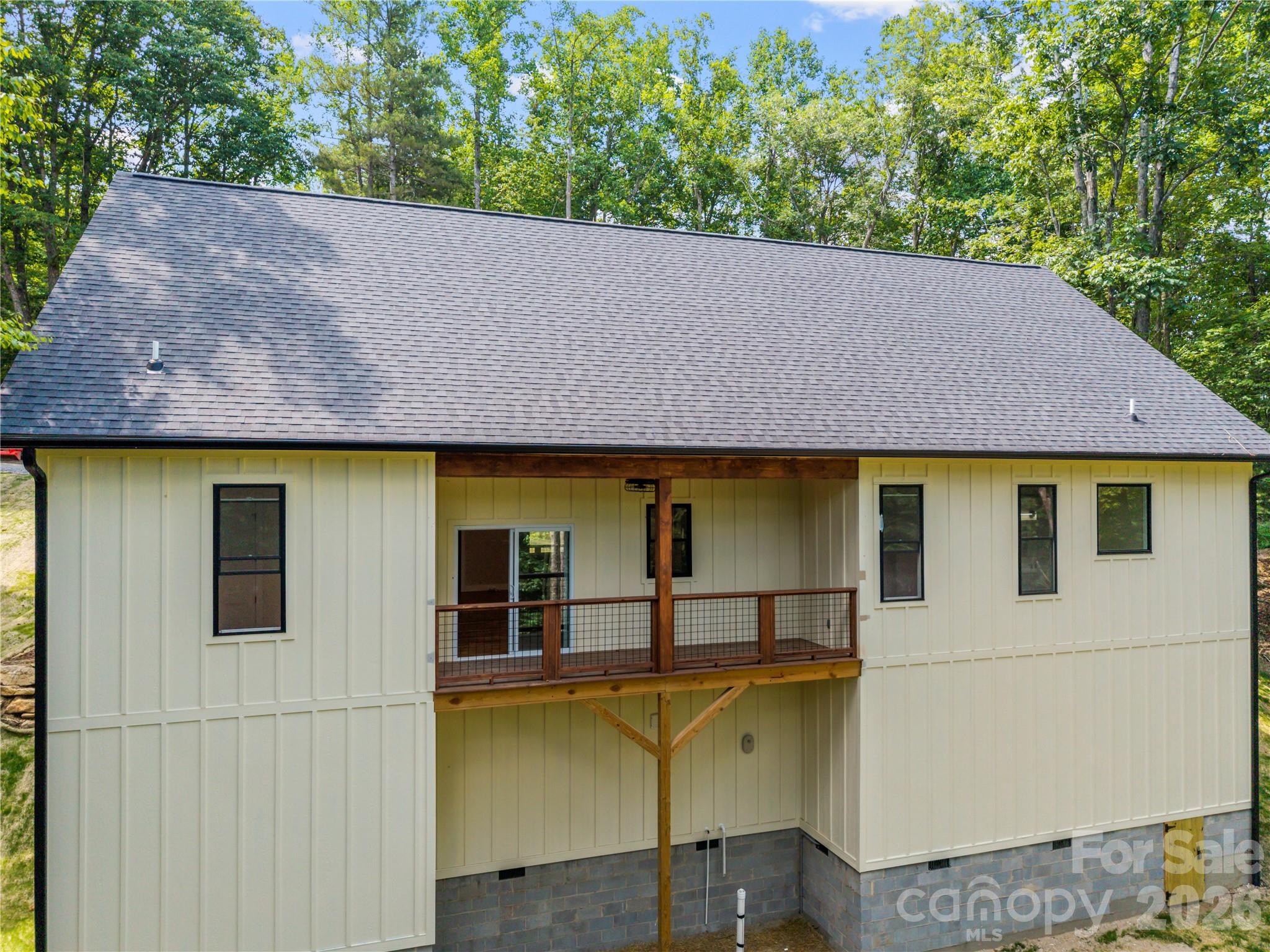 210 Hickory Tree Lane — Hendersonville