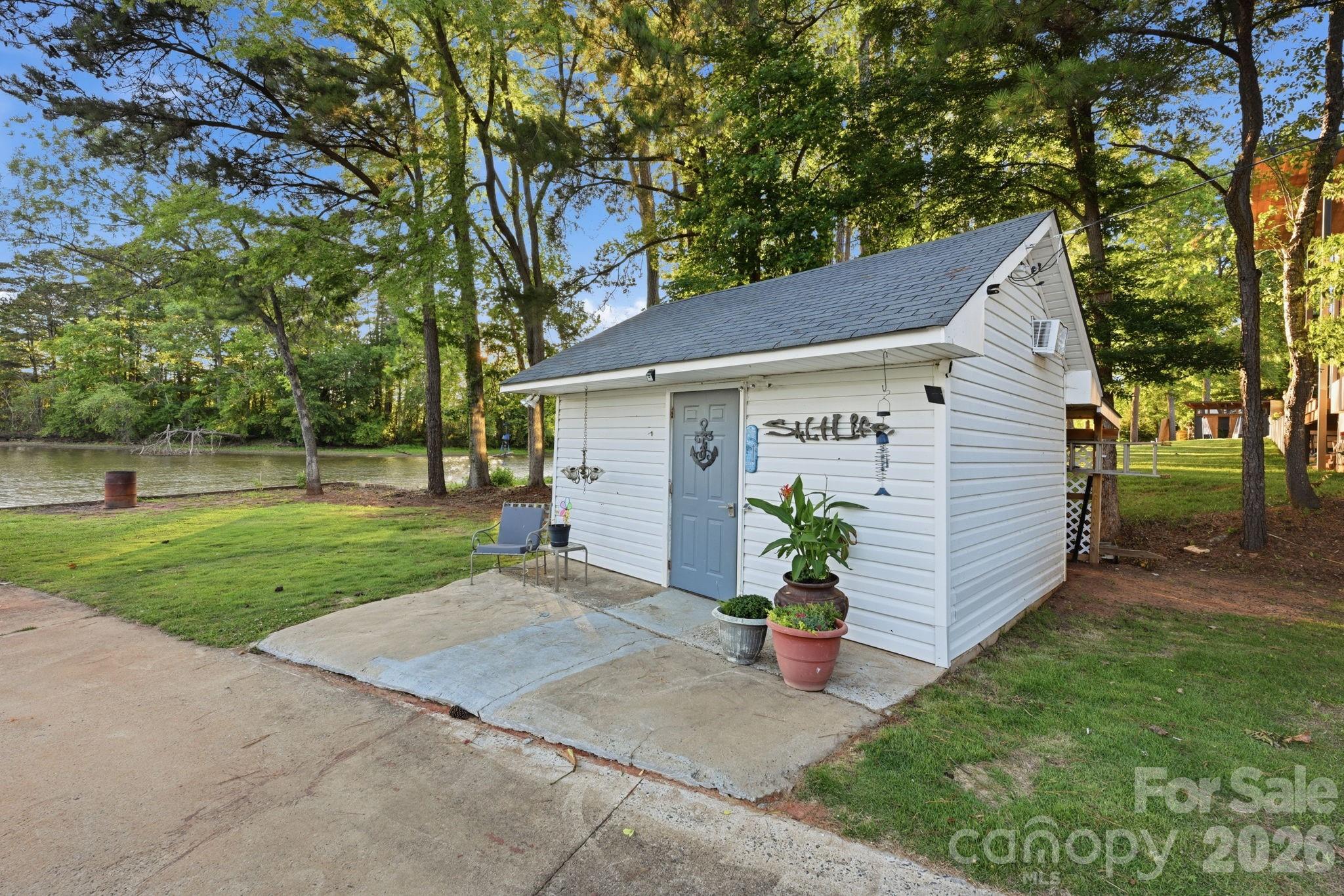 4420 Tucker Road — Belmont