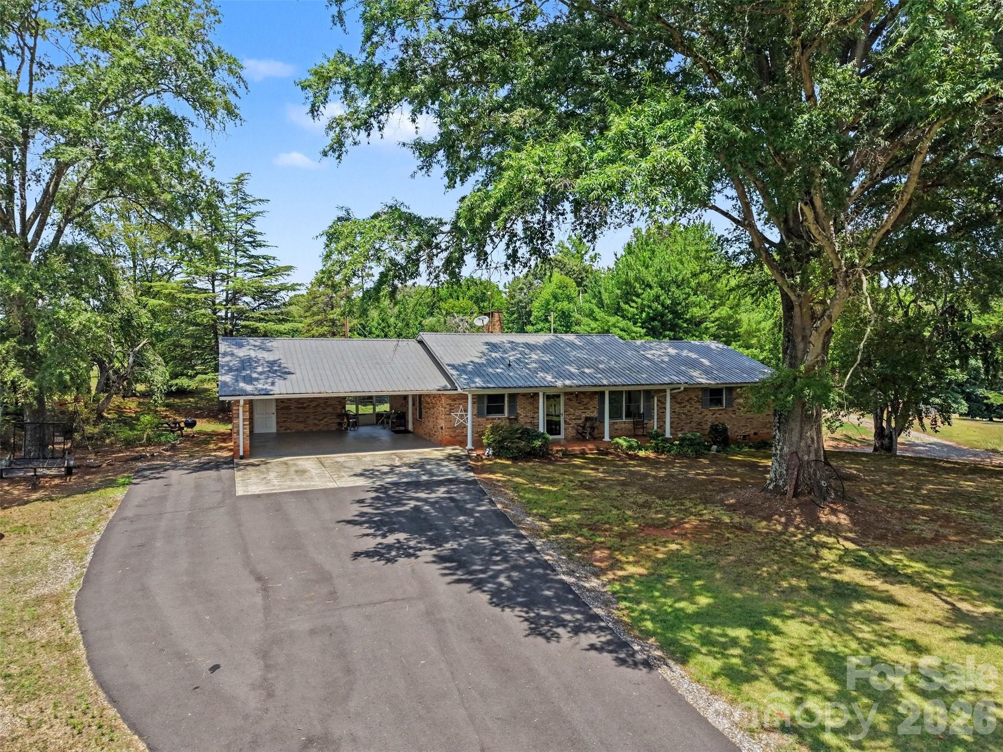 591 Mullis Road — Union Grove