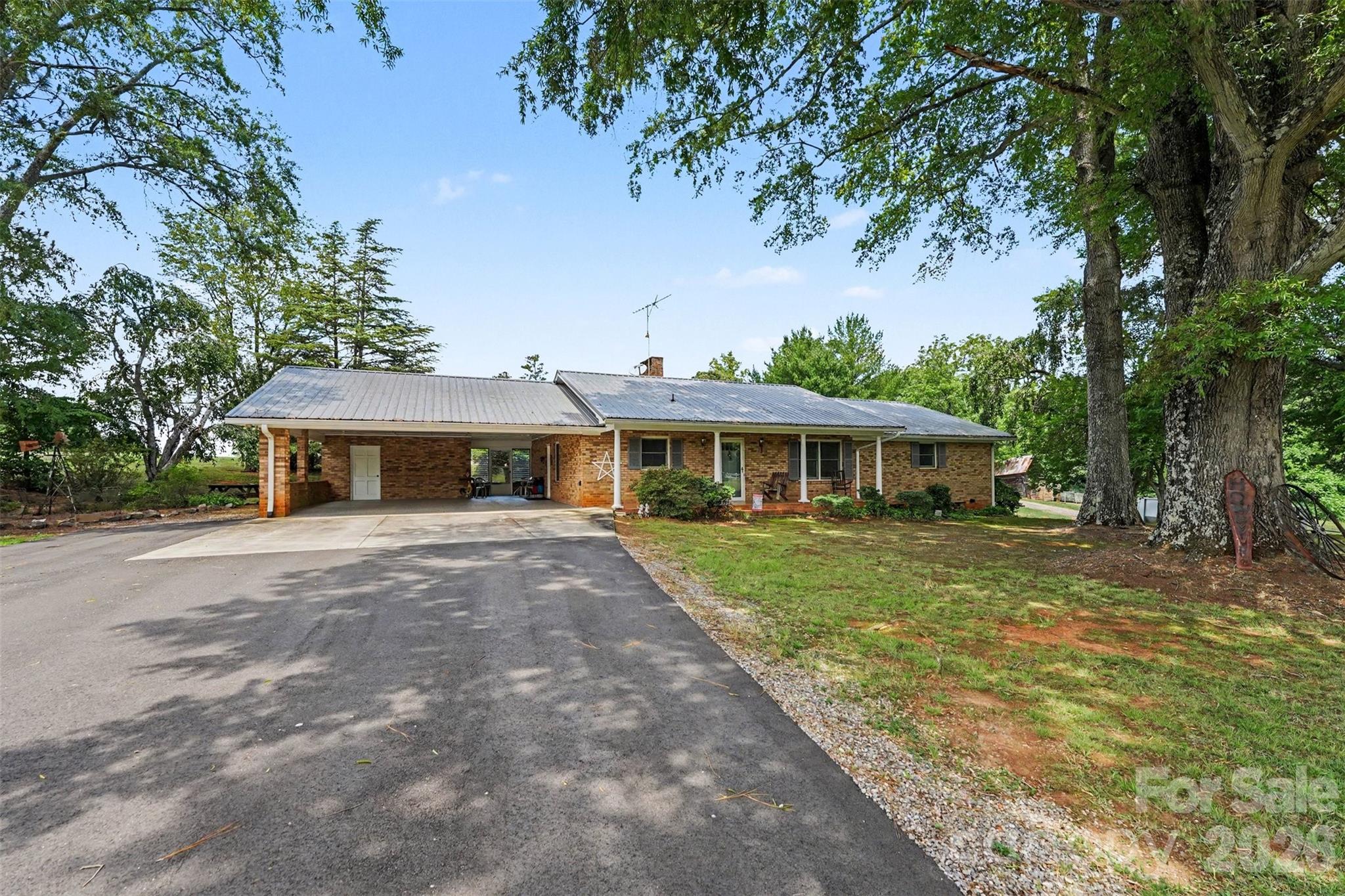 591 Mullis Road — Union Grove