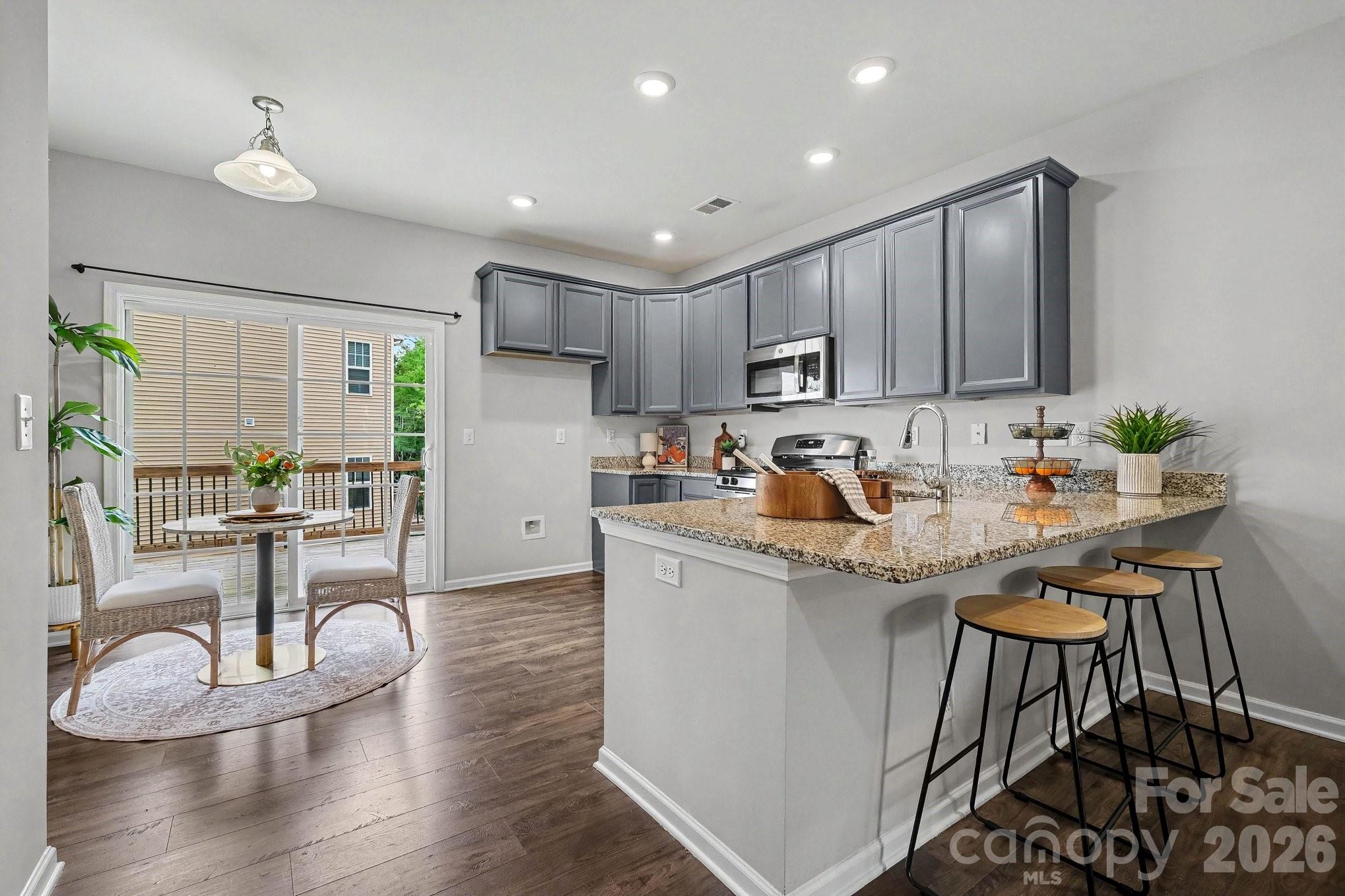 6411 Revolutionary Trail — Charlotte