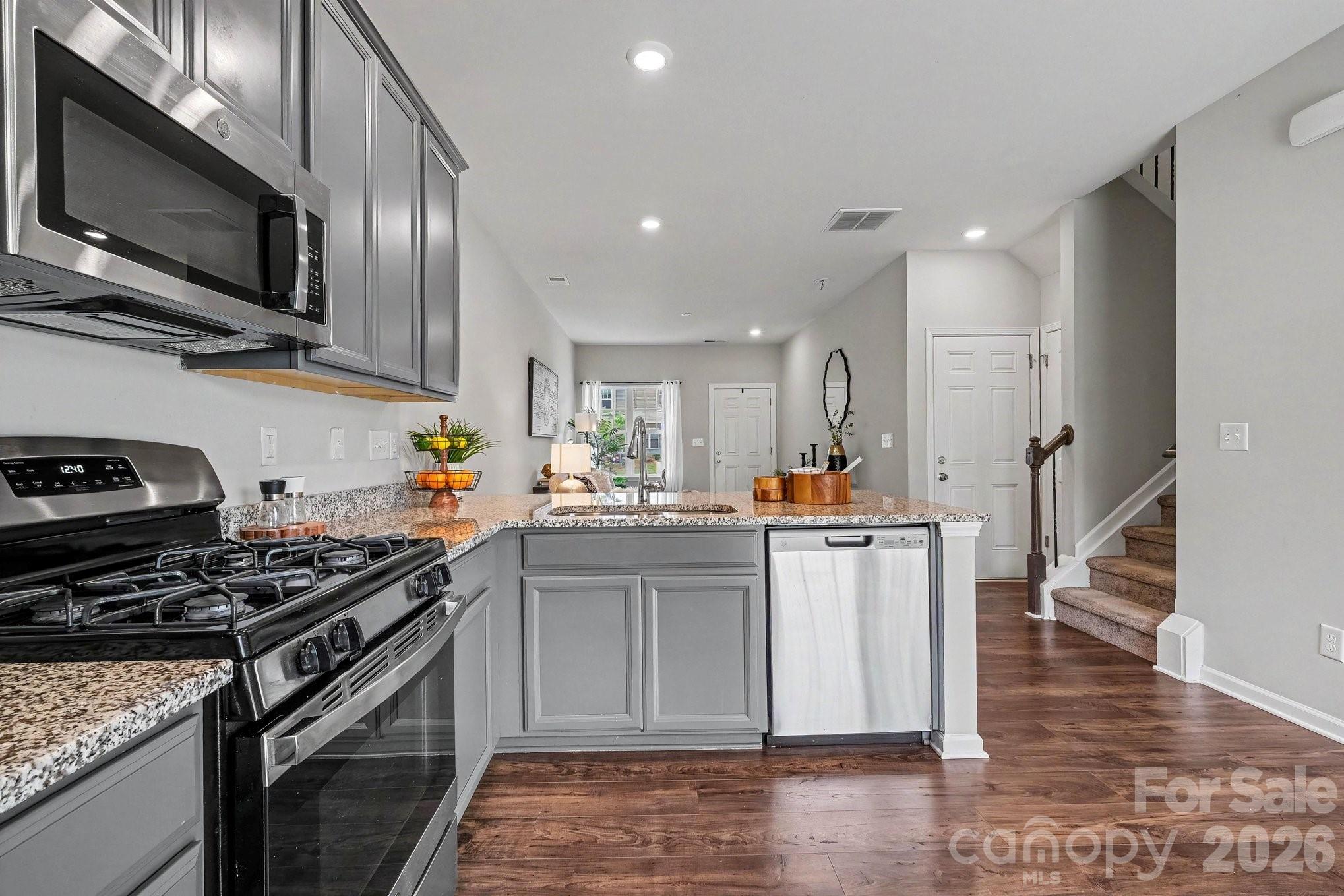 6411 Revolutionary Trail — Charlotte