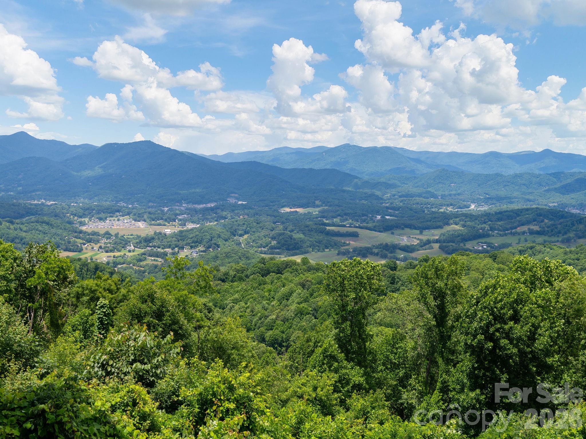 153 Windalier Lane — Waynesville