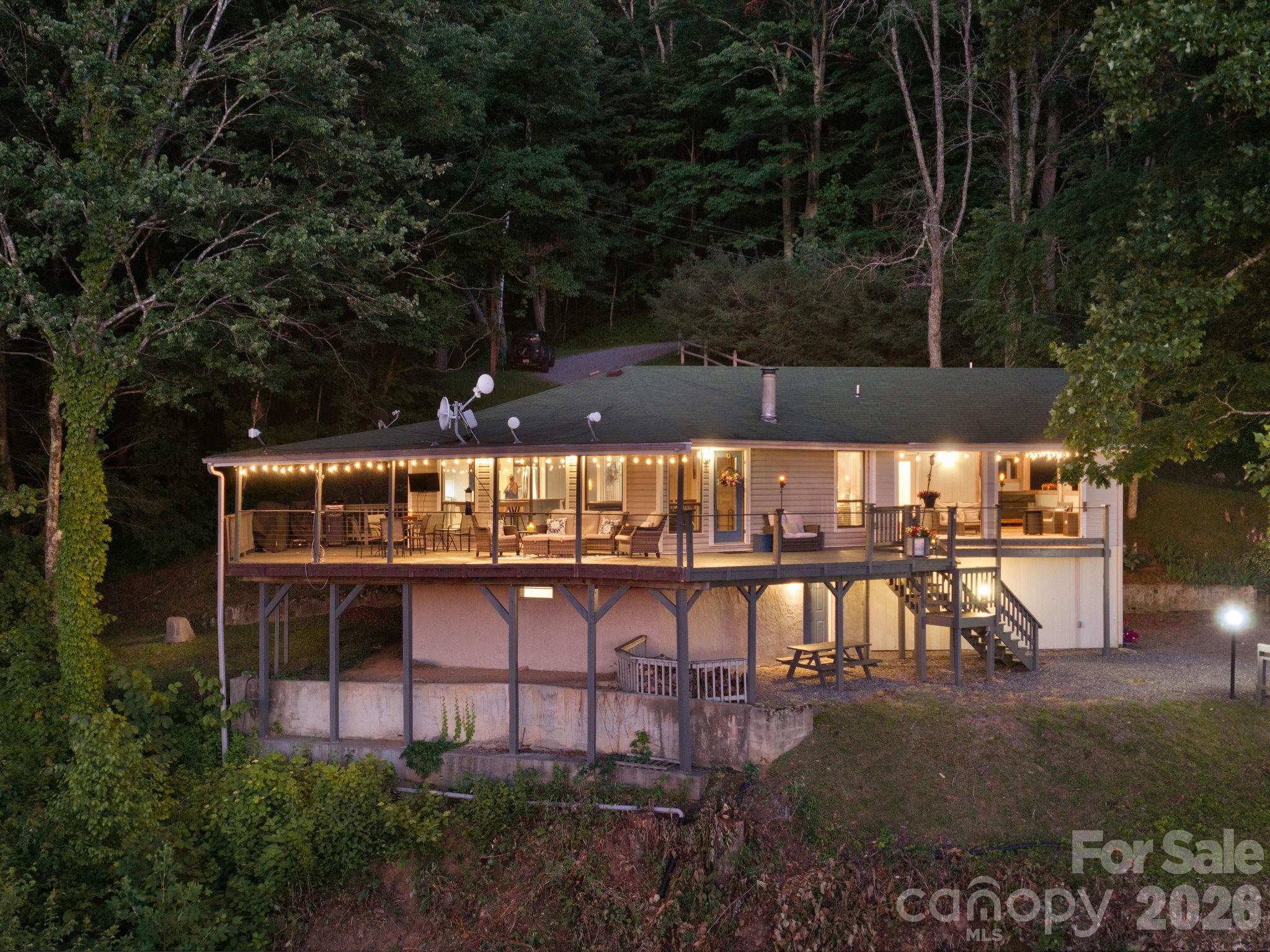 153 Windalier Lane — Waynesville