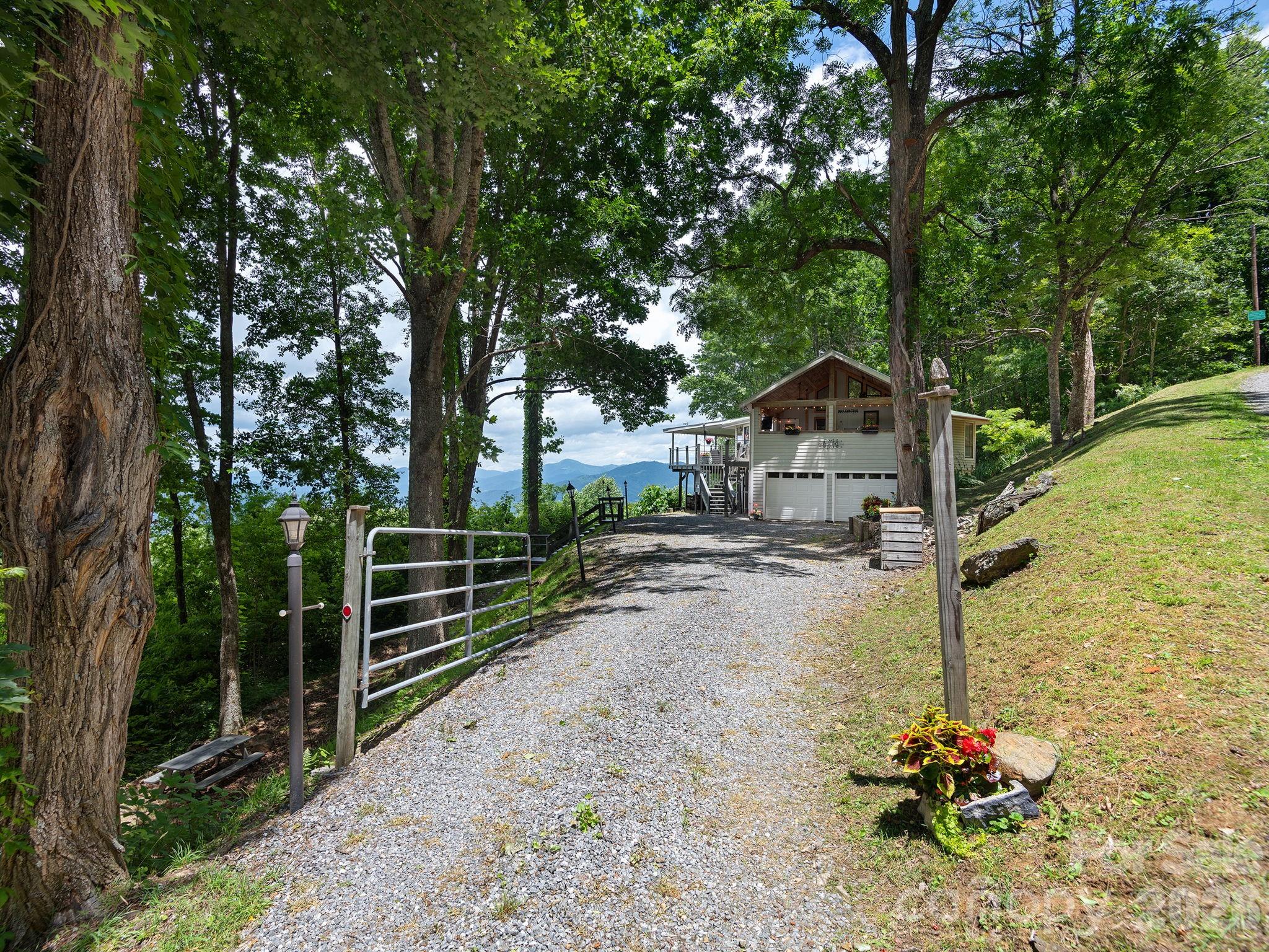 153 Windalier Lane — Waynesville
