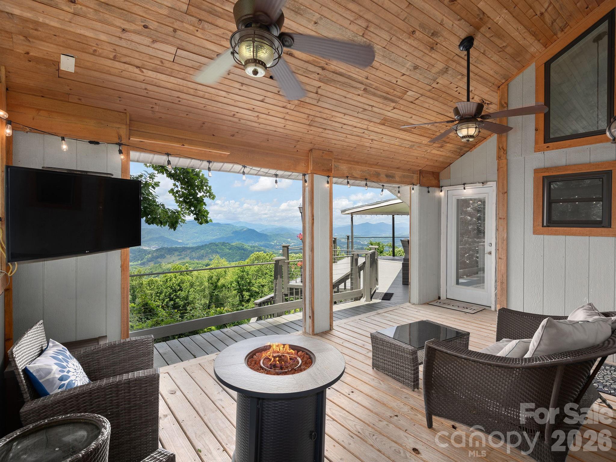 153 Windalier Lane — Waynesville