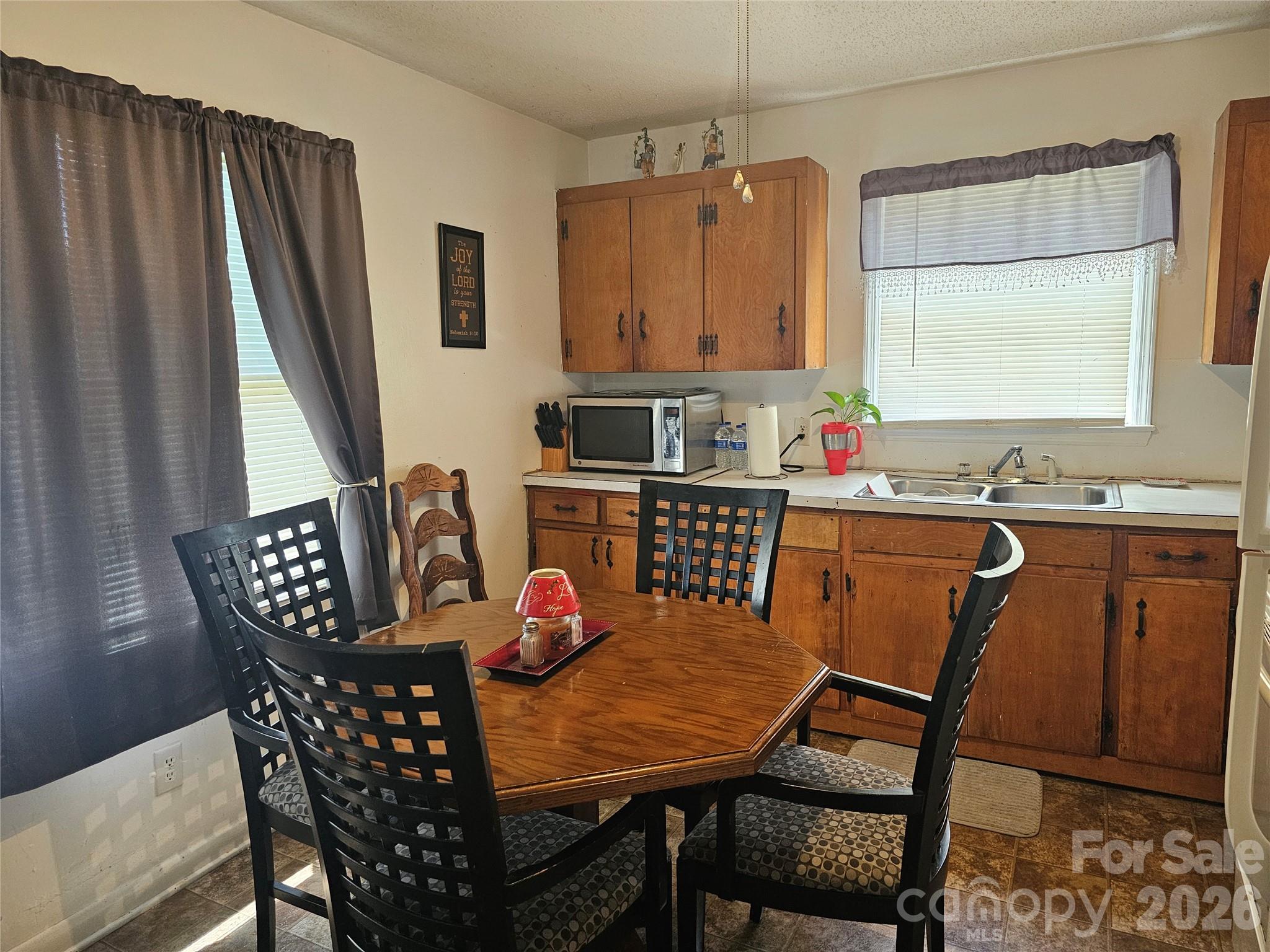 306 Wylie Park Road — Lancaster