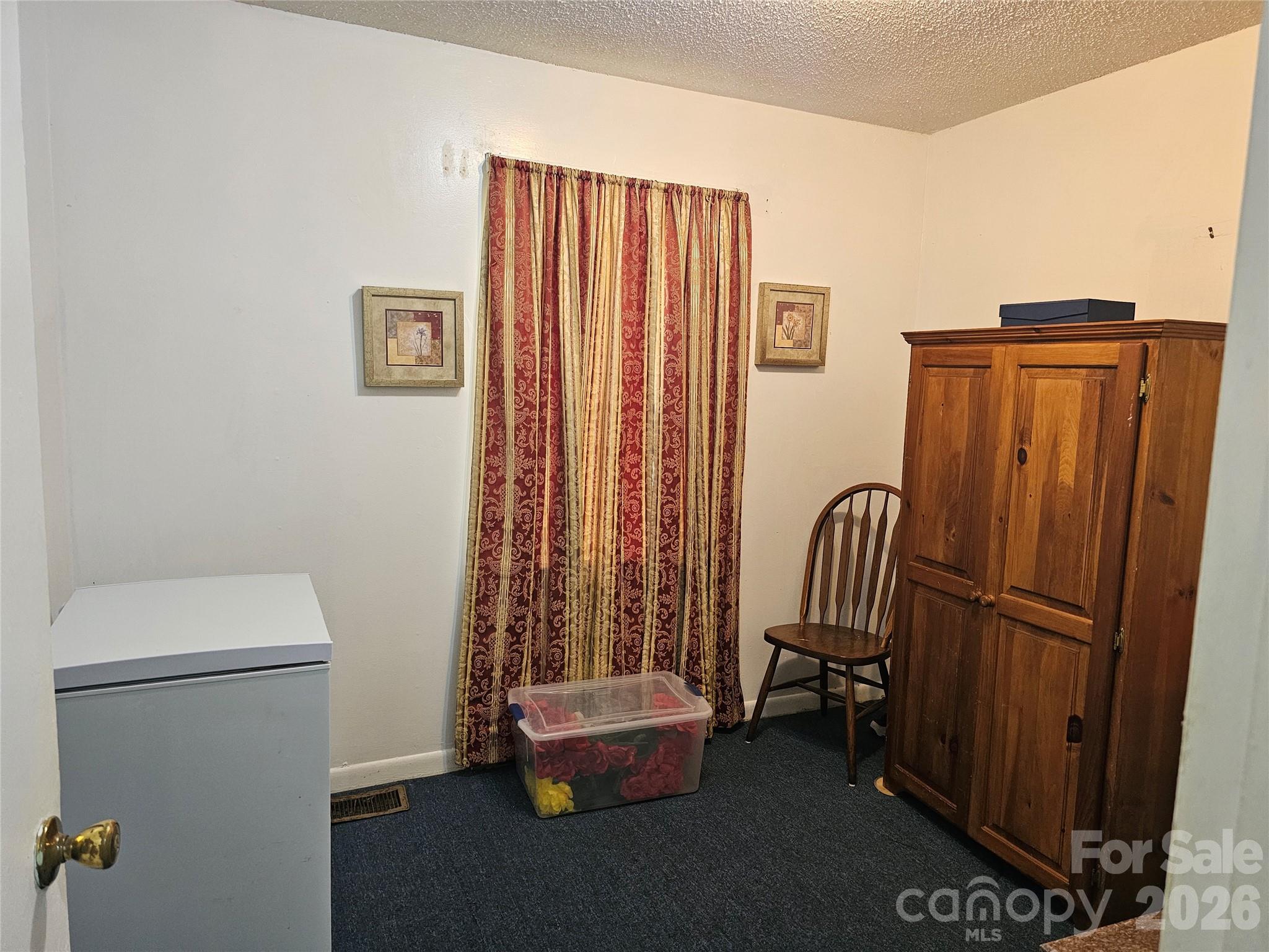 306 Wylie Park Road — Lancaster