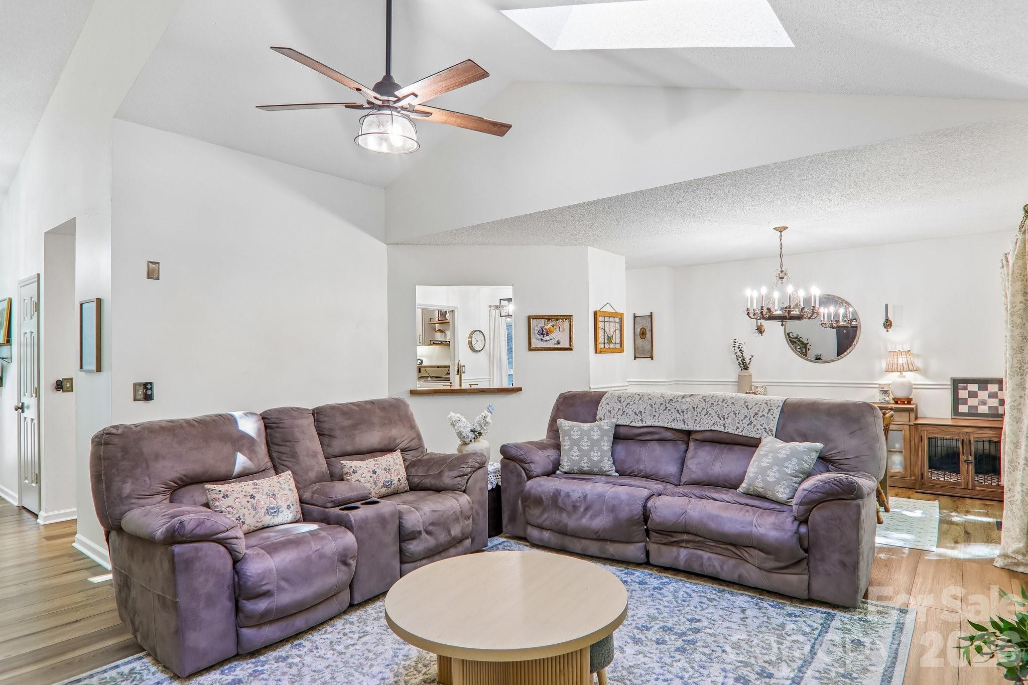 401 Heather Marie Drive — Hendersonville
