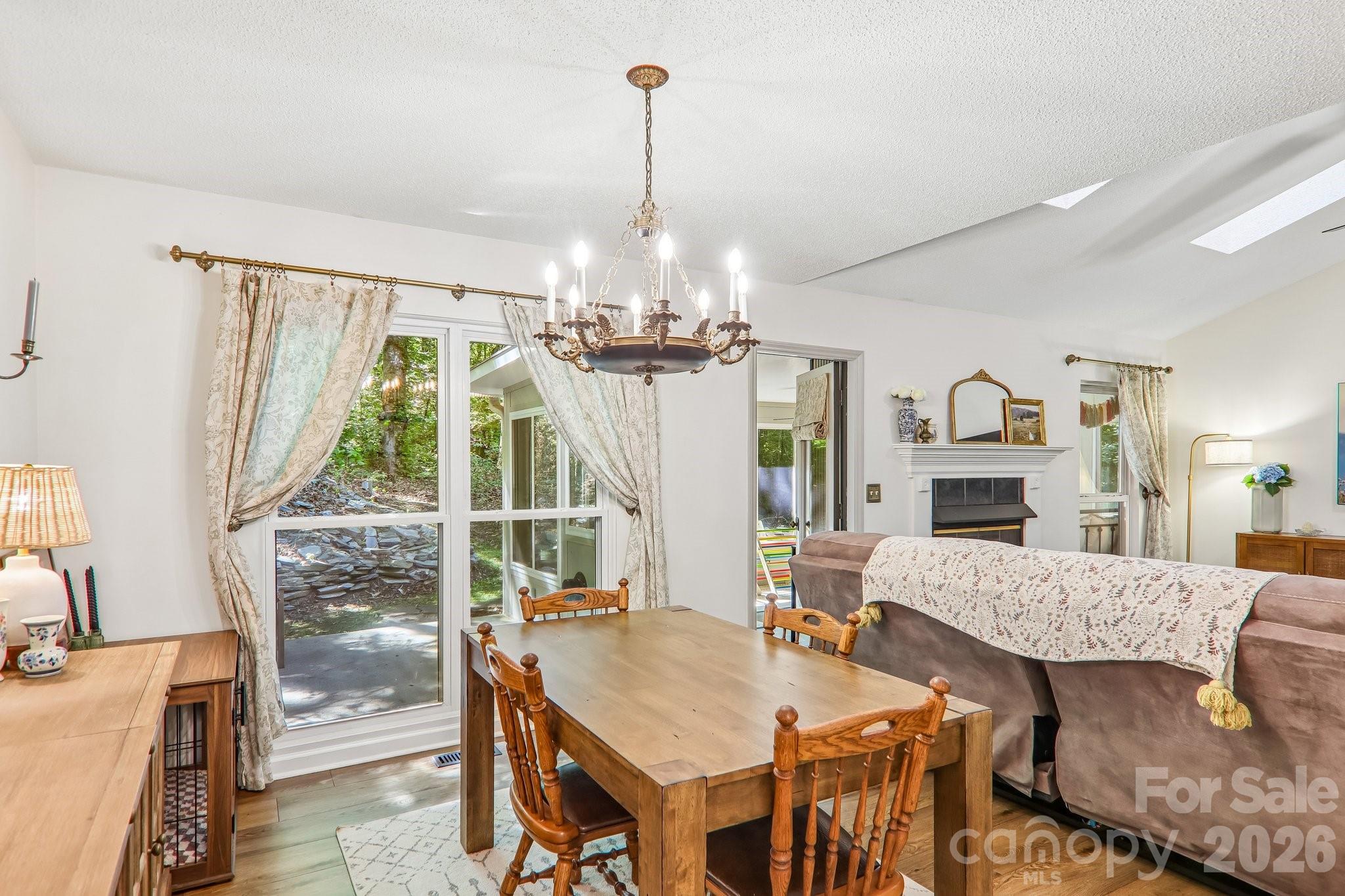 401 Heather Marie Drive — Hendersonville