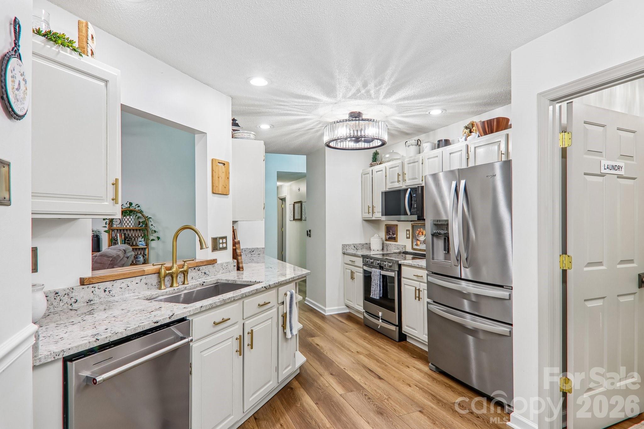 401 Heather Marie Drive — Hendersonville