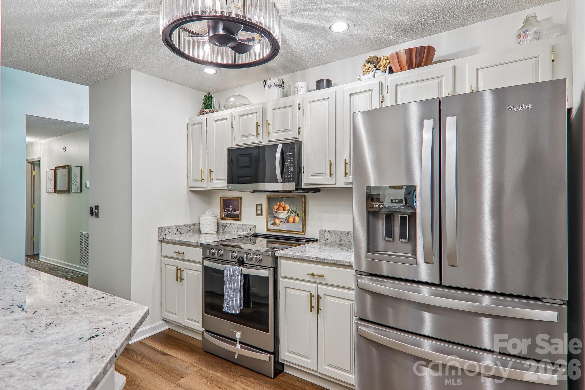 401 Heather Marie Drive — Hendersonville