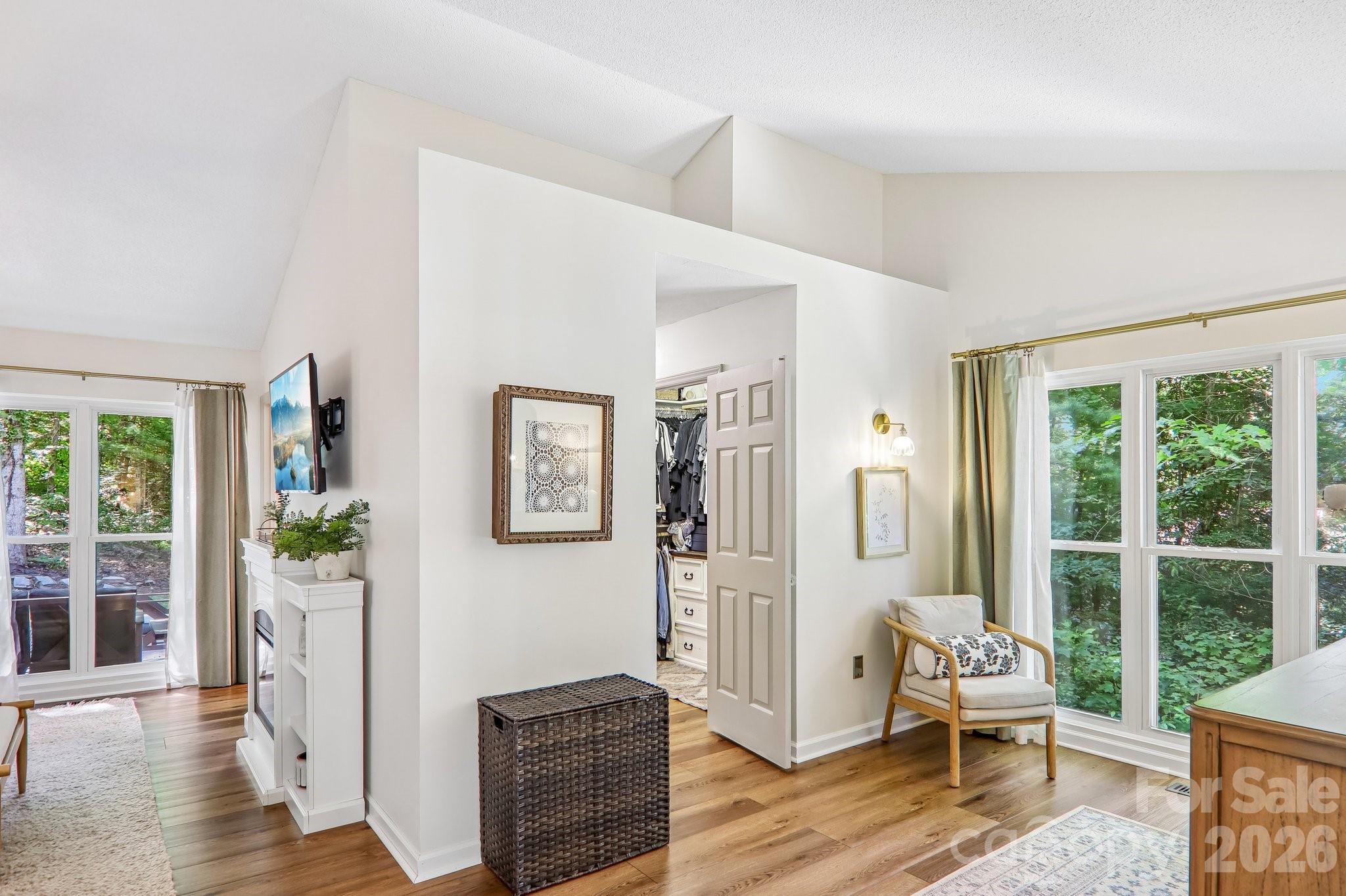 401 Heather Marie Drive — Hendersonville