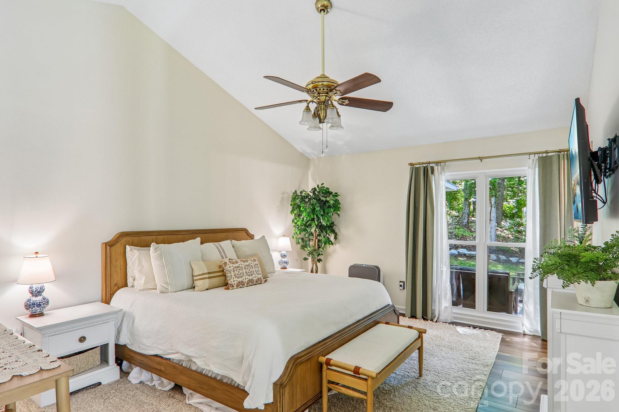 401 Heather Marie Drive — Hendersonville