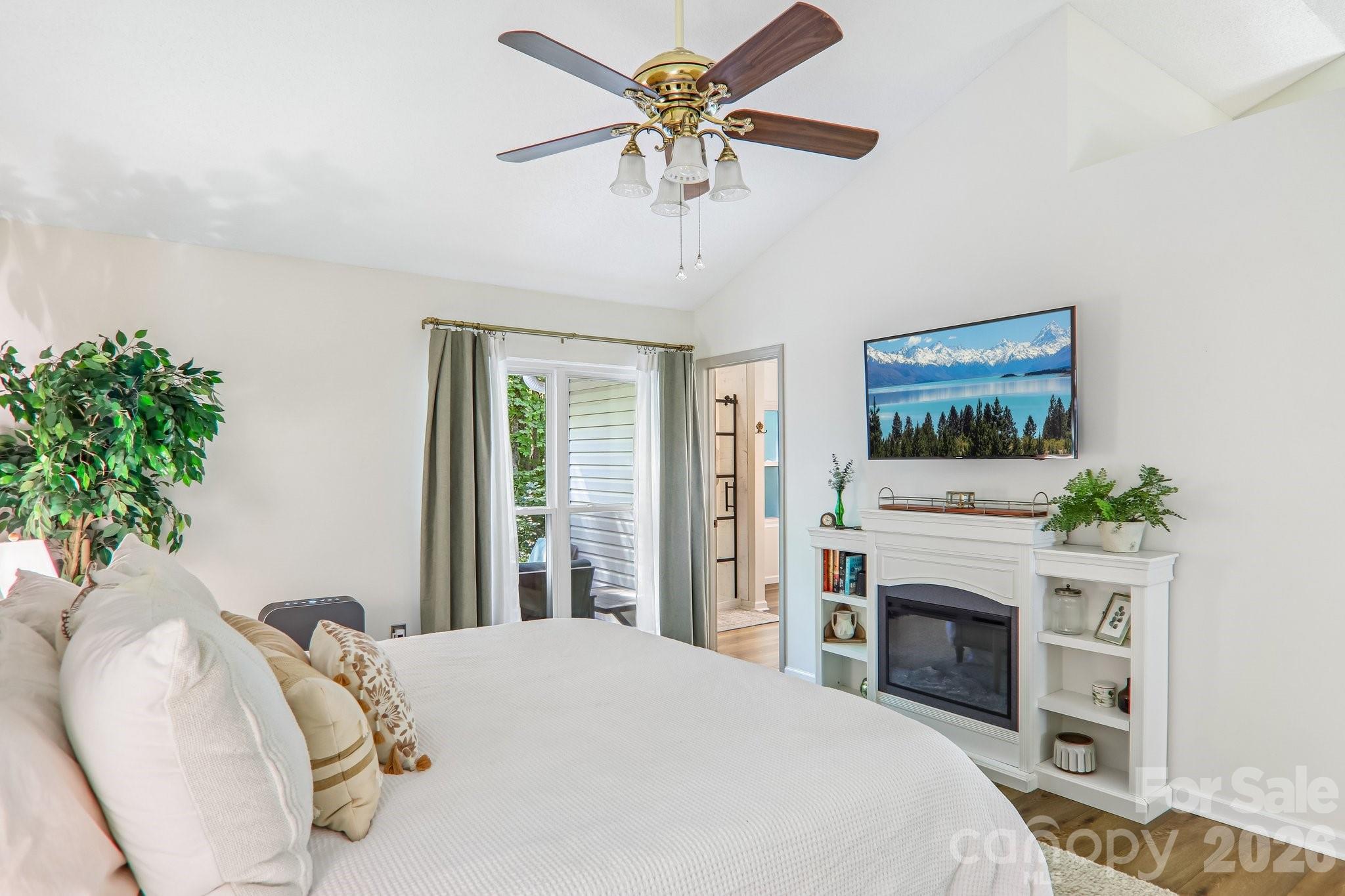 401 Heather Marie Drive — Hendersonville