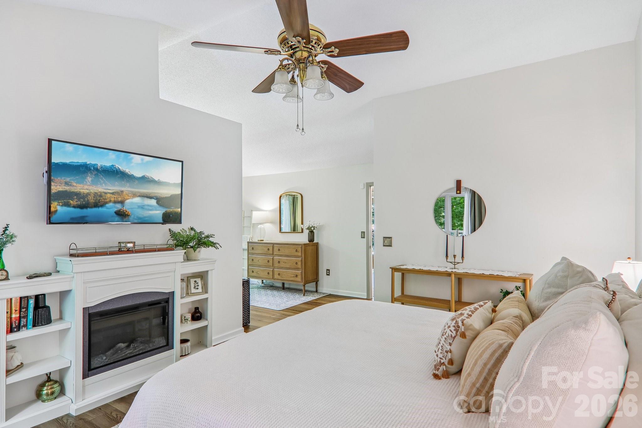 401 Heather Marie Drive — Hendersonville
