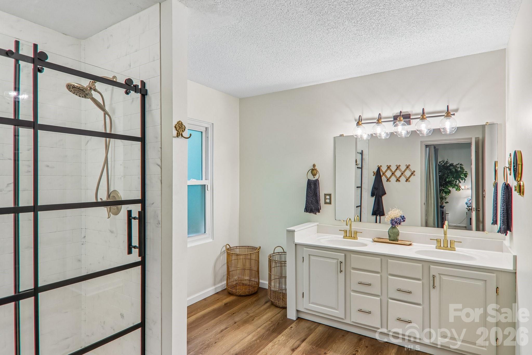 401 Heather Marie Drive — Hendersonville
