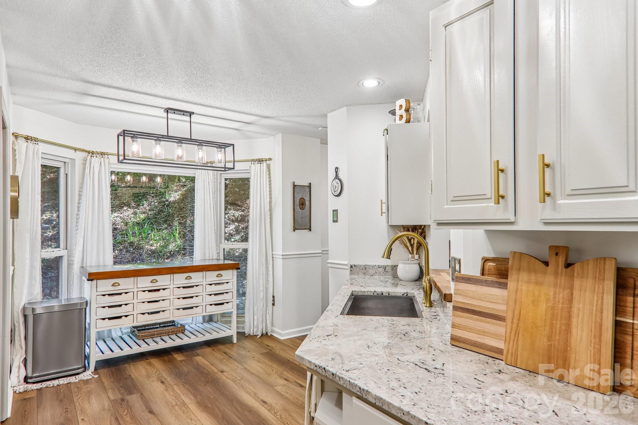 401 Heather Marie Drive — Hendersonville
